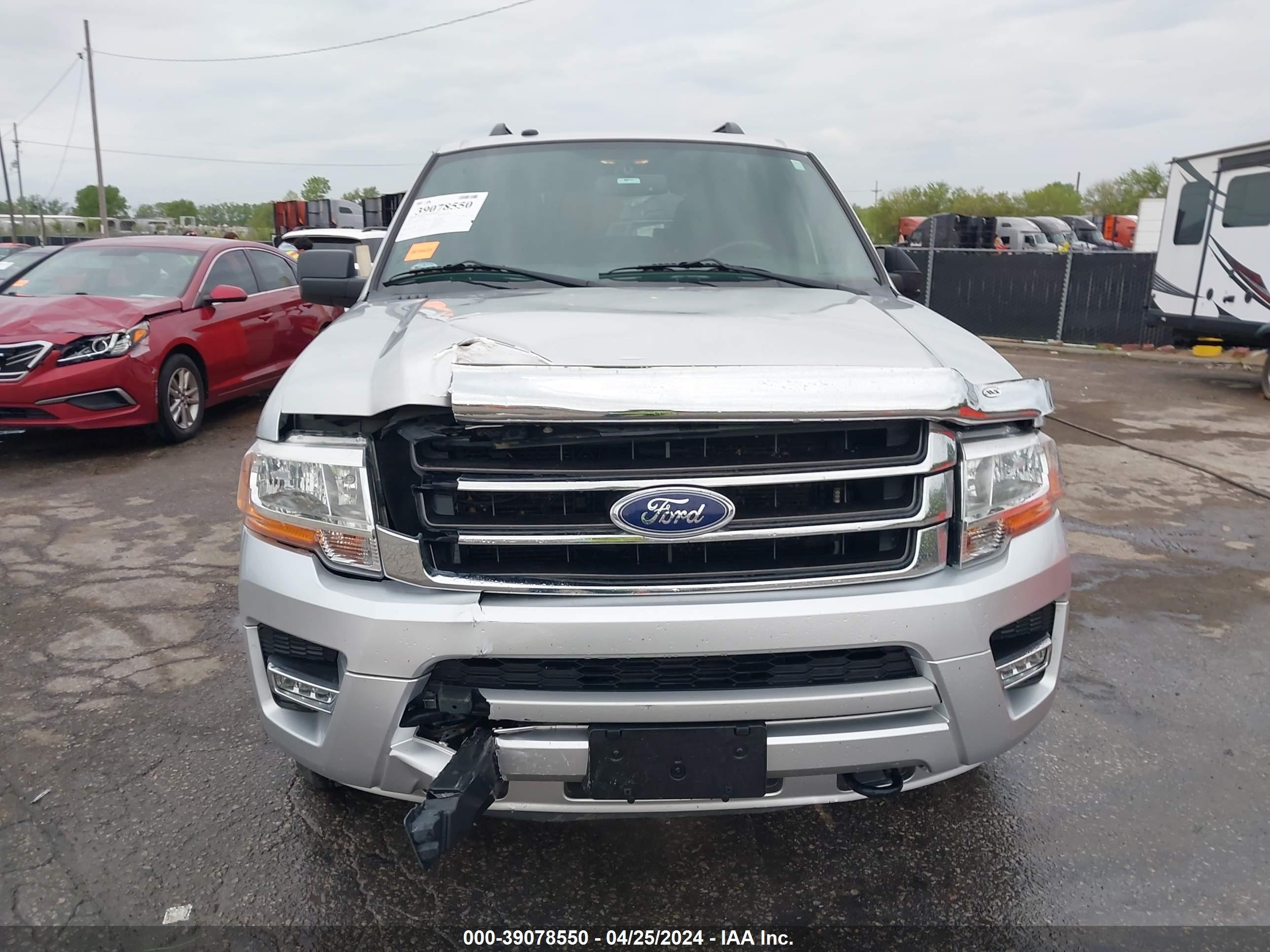 2017 Ford Expedition Xlt vin: 1FMJU1JTXHEA47568