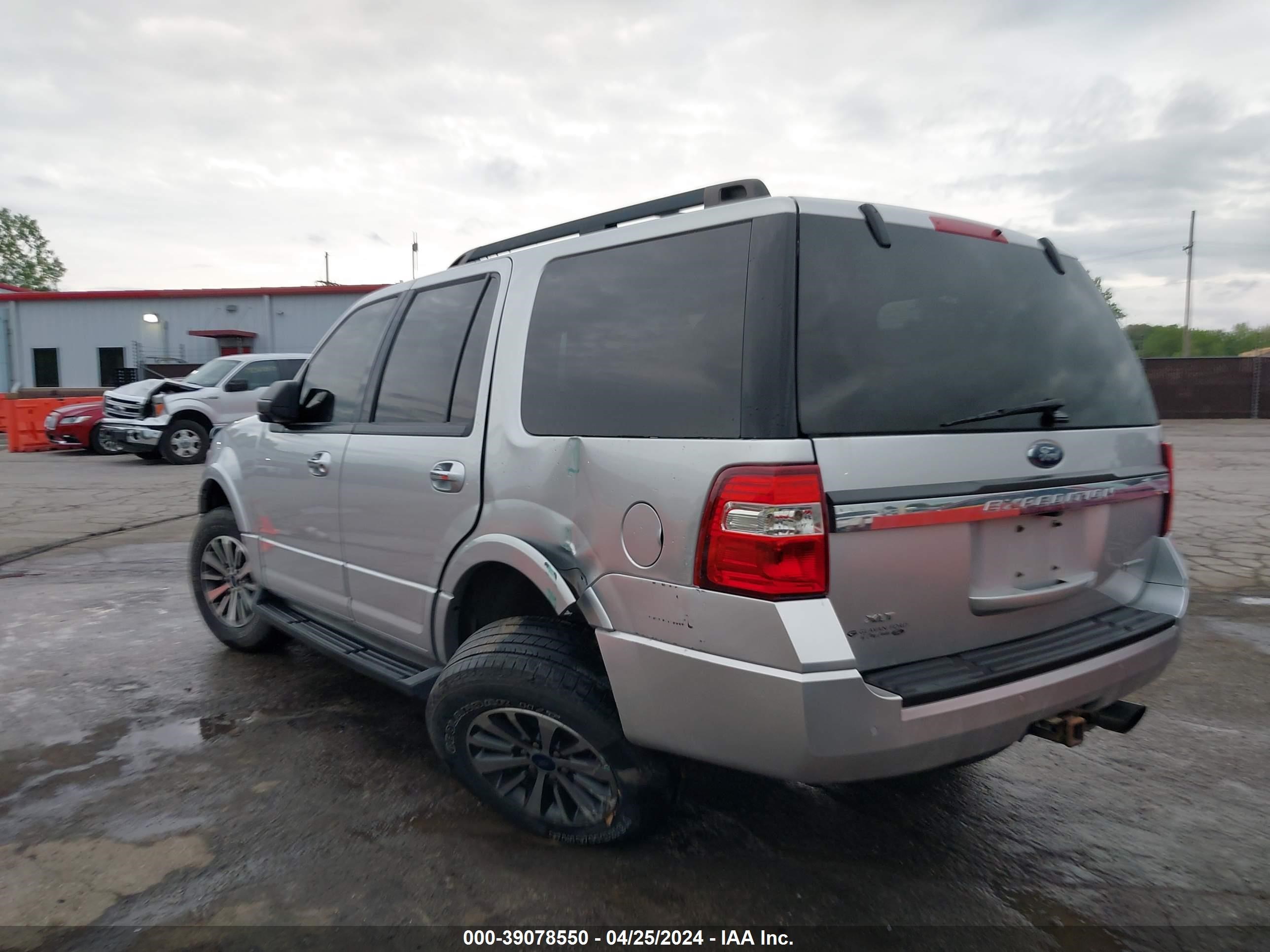 2017 Ford Expedition Xlt vin: 1FMJU1JTXHEA47568