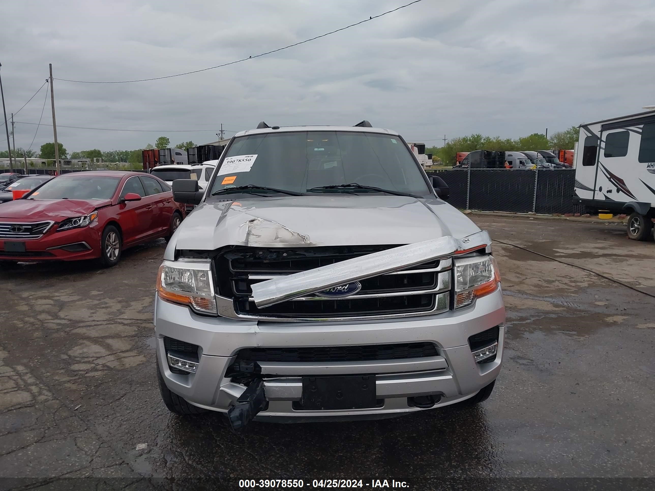 2017 Ford Expedition Xlt vin: 1FMJU1JTXHEA47568