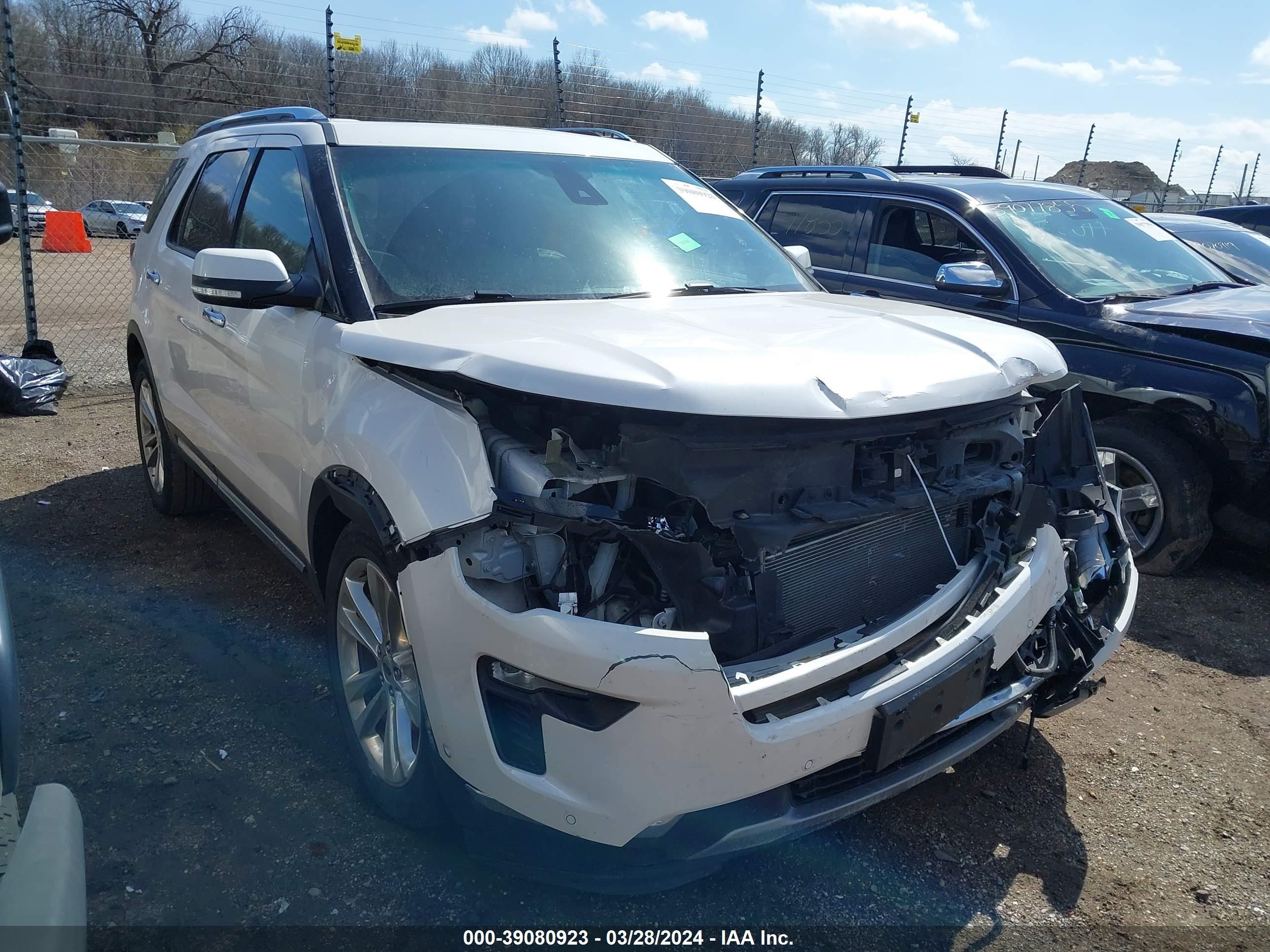 2018 Ford Explorer Limited vin: 1FM5K7F81JGB63850