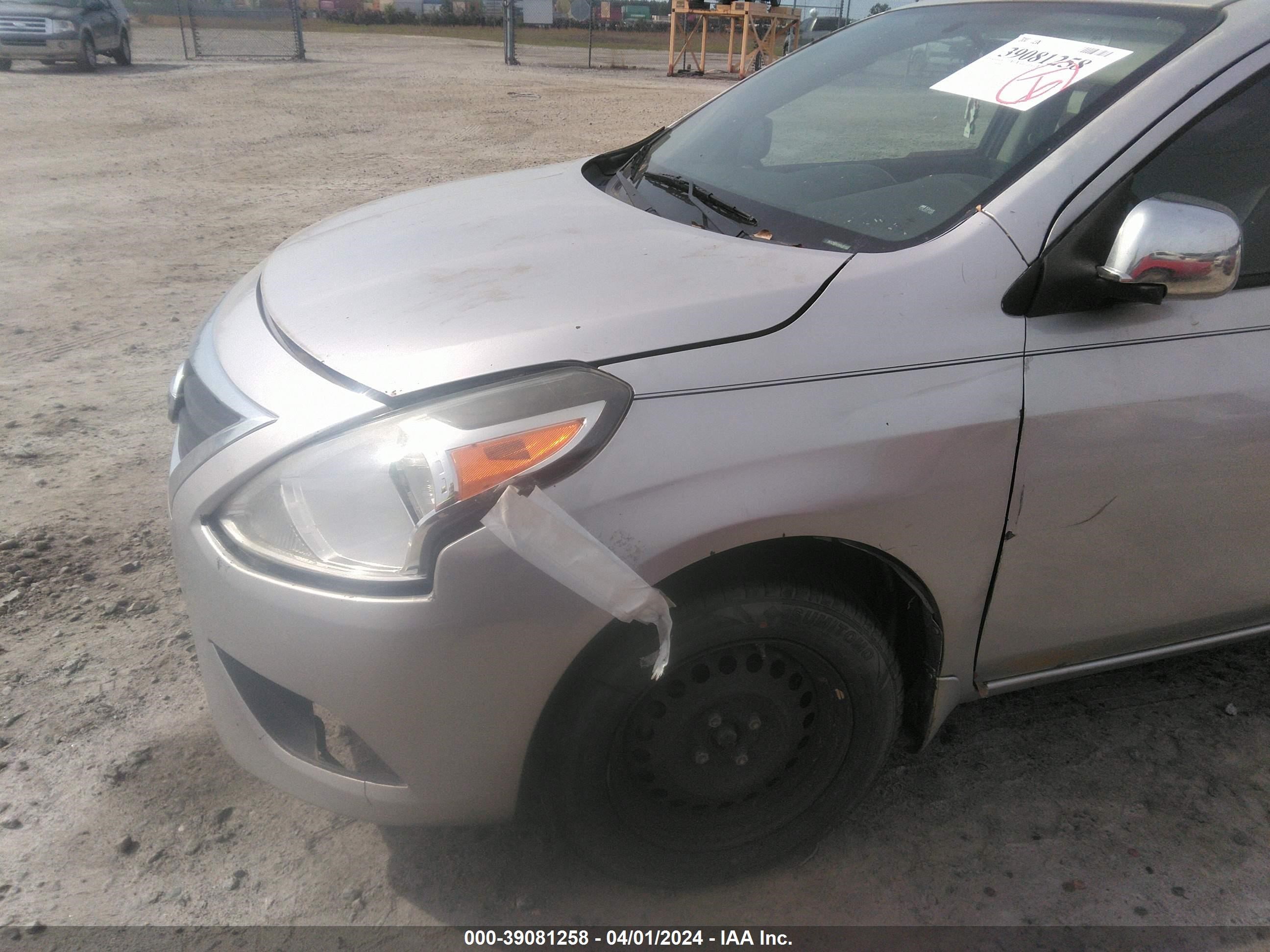 2017 Nissan Versa 1.6 S+ vin: 3N1CN7AP4HL811823