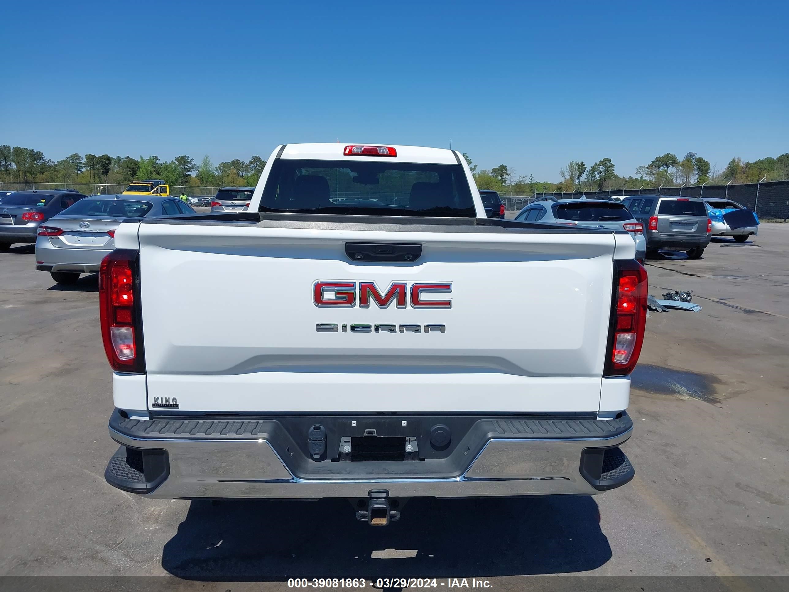 2022 GMC Sierra 1500 4Wd Regular Cab Long Box Pro vin: 3GTNUAEK4NG534437