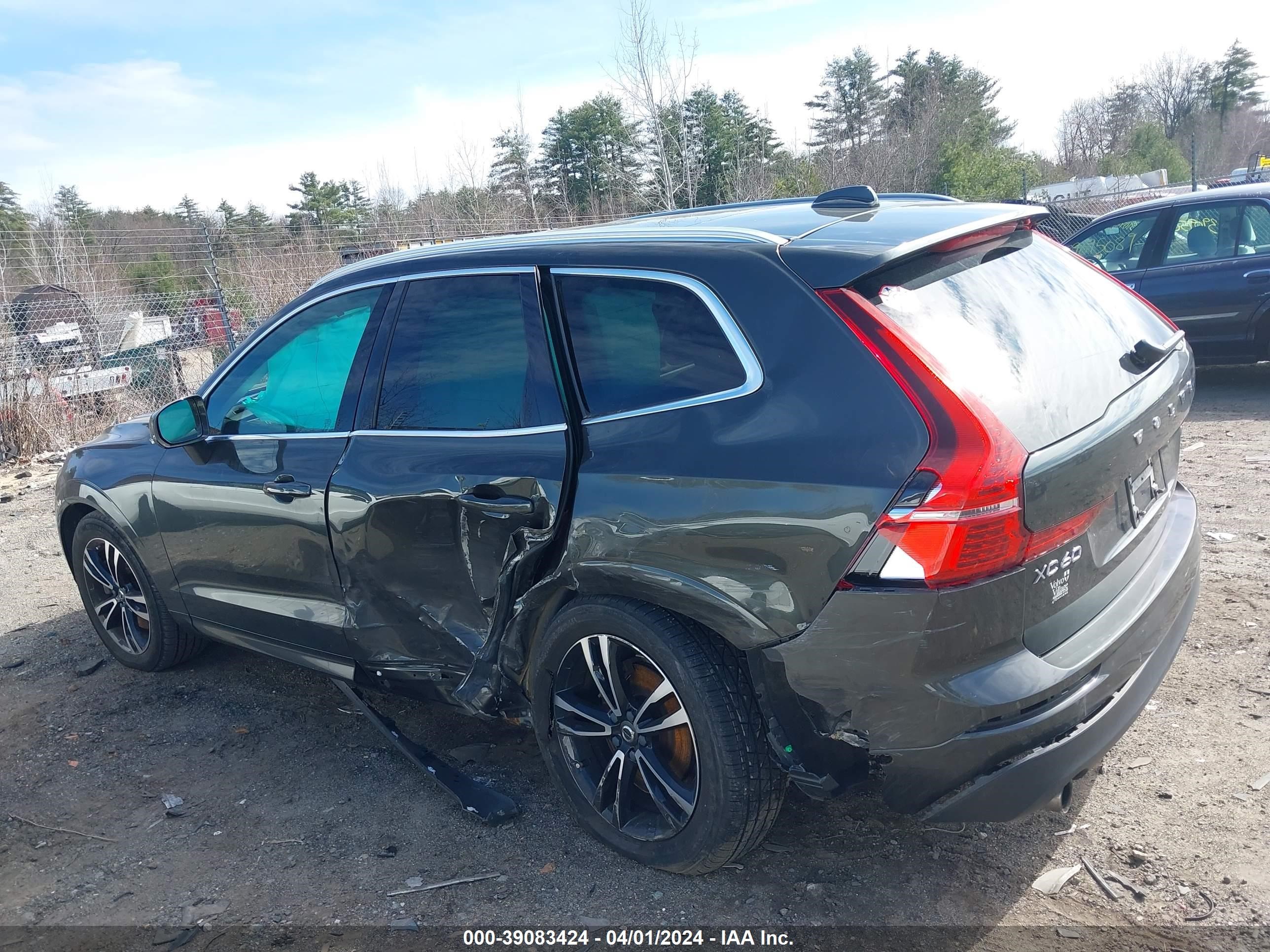 2018 Volvo Xc60 T6 Momentum vin: YV4A22RK6J1092836