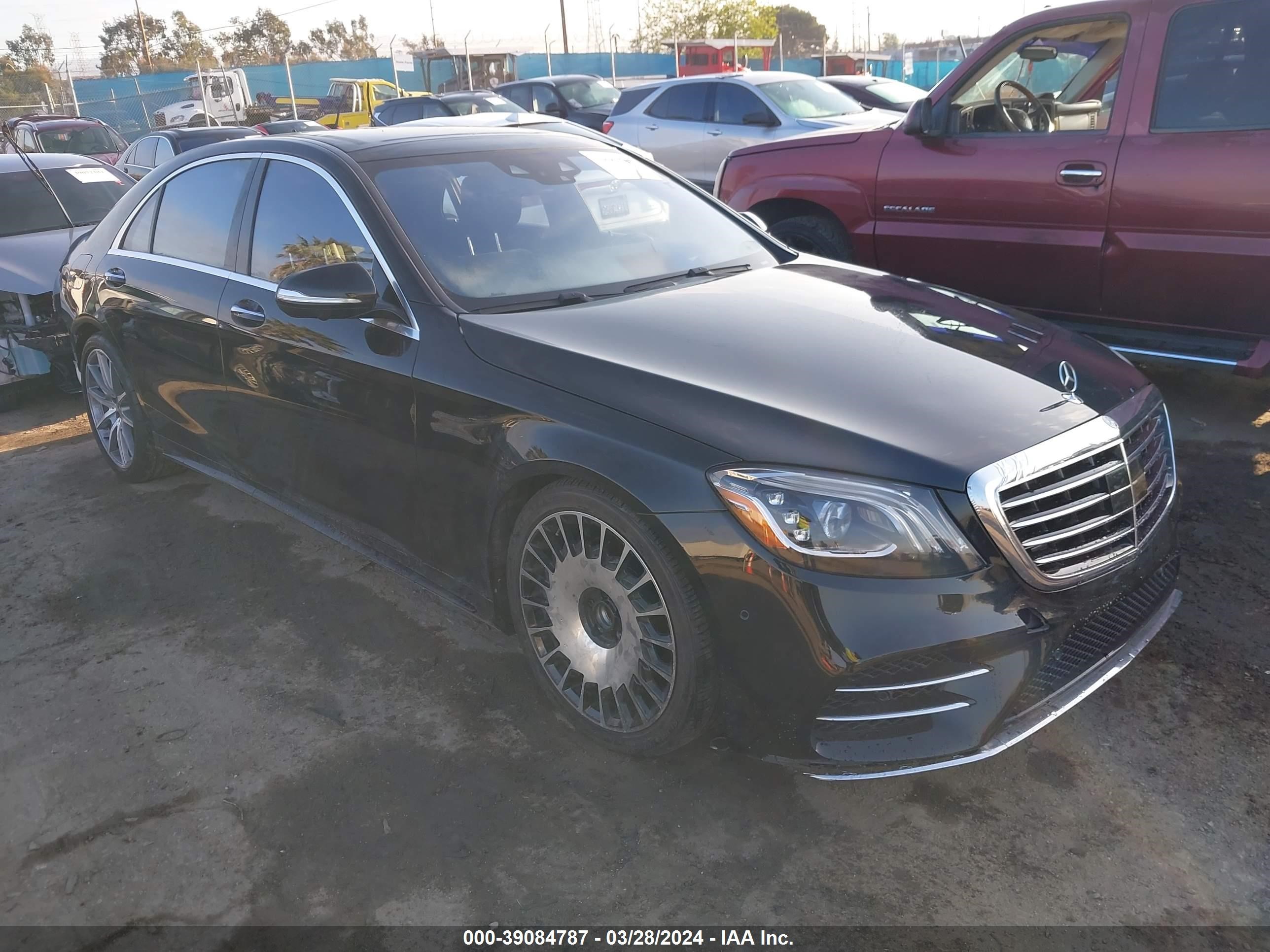 2019 Mercedes-Benz S 560 vin: WDDUG8DB3KA462322