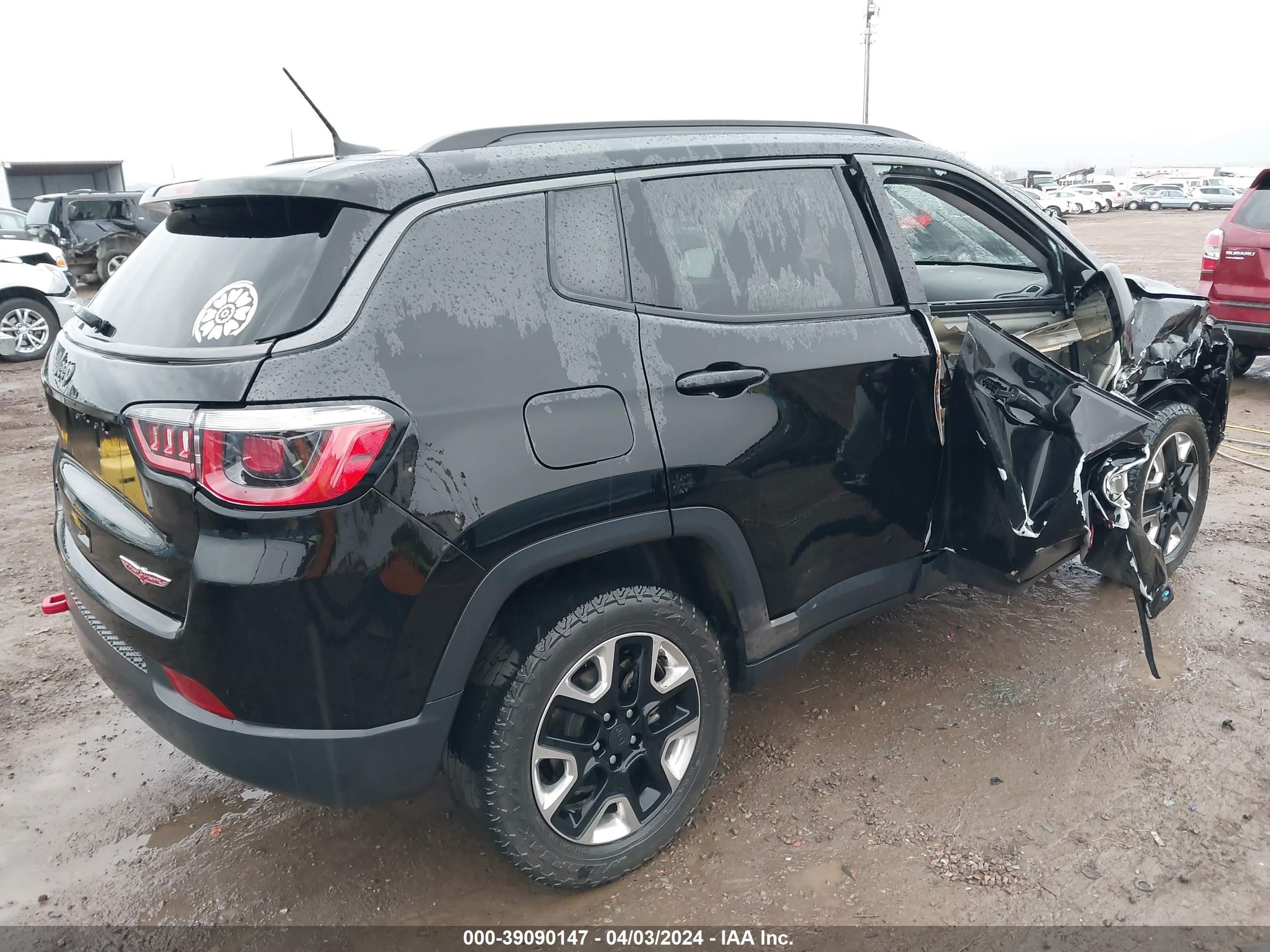 2018 Jeep Compass Trailhawk 4X4 vin: 3C4NJDDB0JT442089