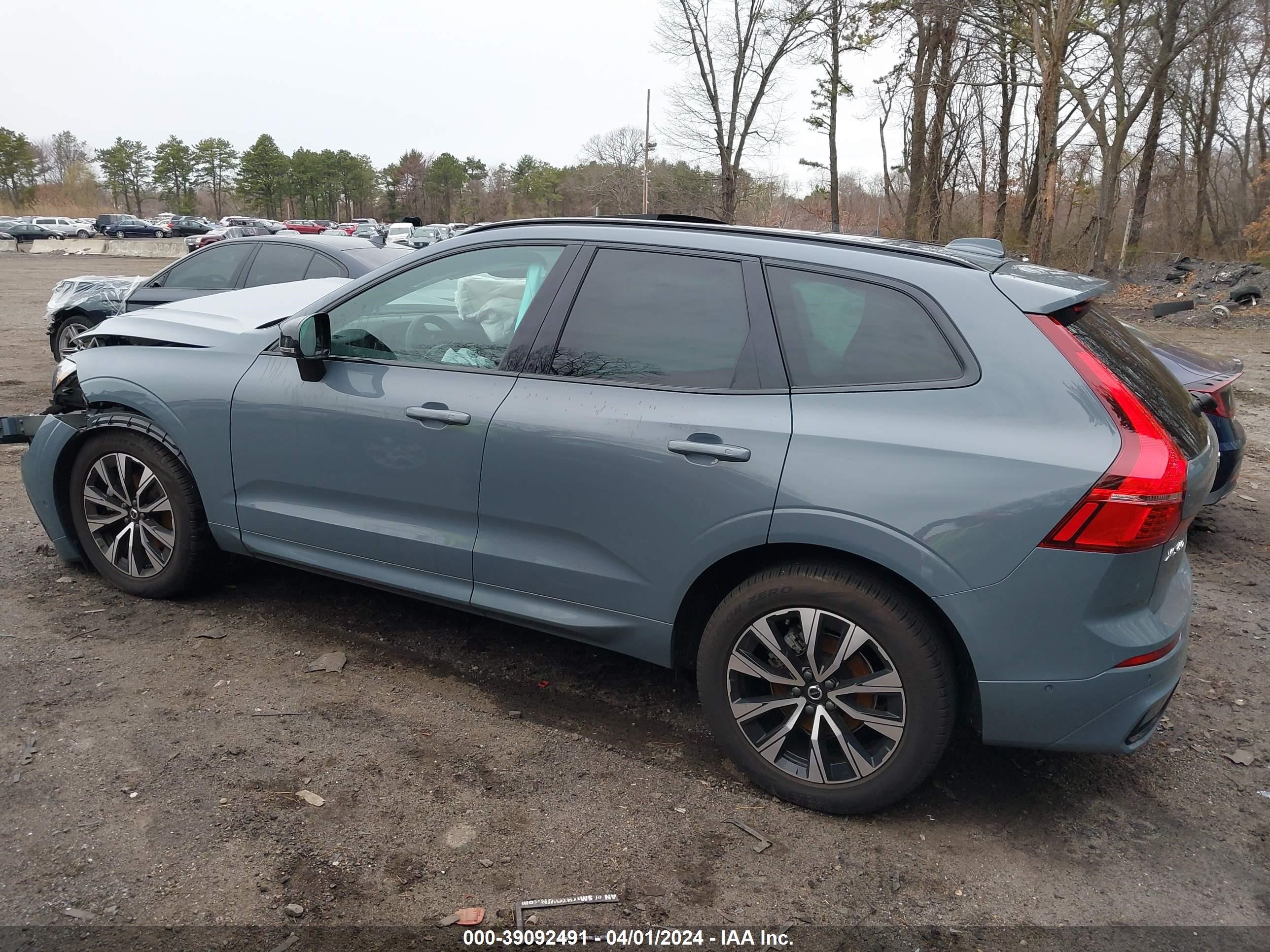 2024 Volvo Xc60 B5 Plus Dark Theme vin: YV4L12RL4R1724751