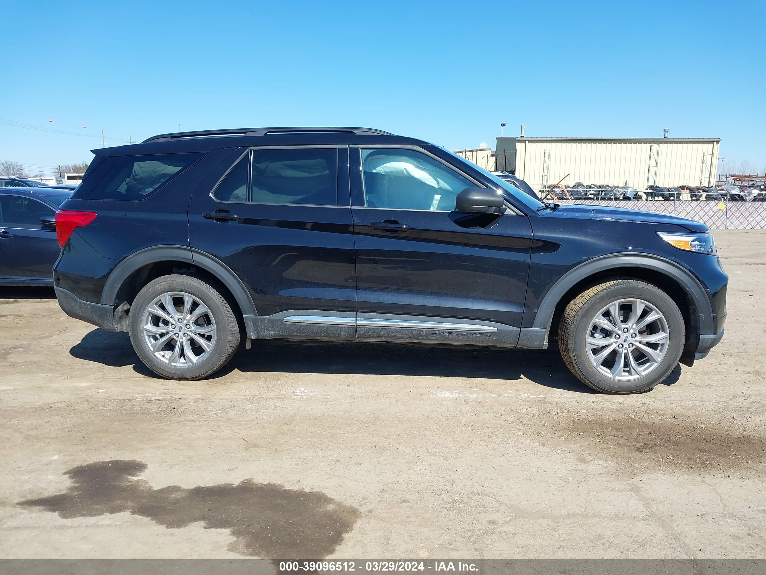 2023 Ford Explorer Xlt vin: 1FMSK8DH1PGB30366