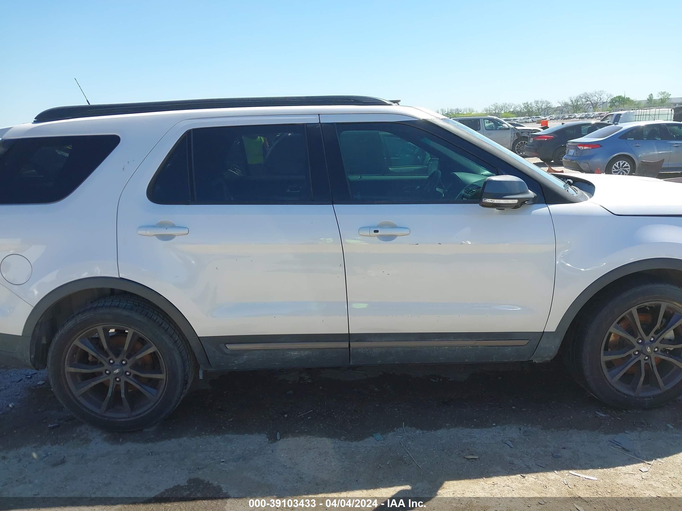 2018 Ford Explorer Xlt vin: 1FM5K7DH1JGC56967