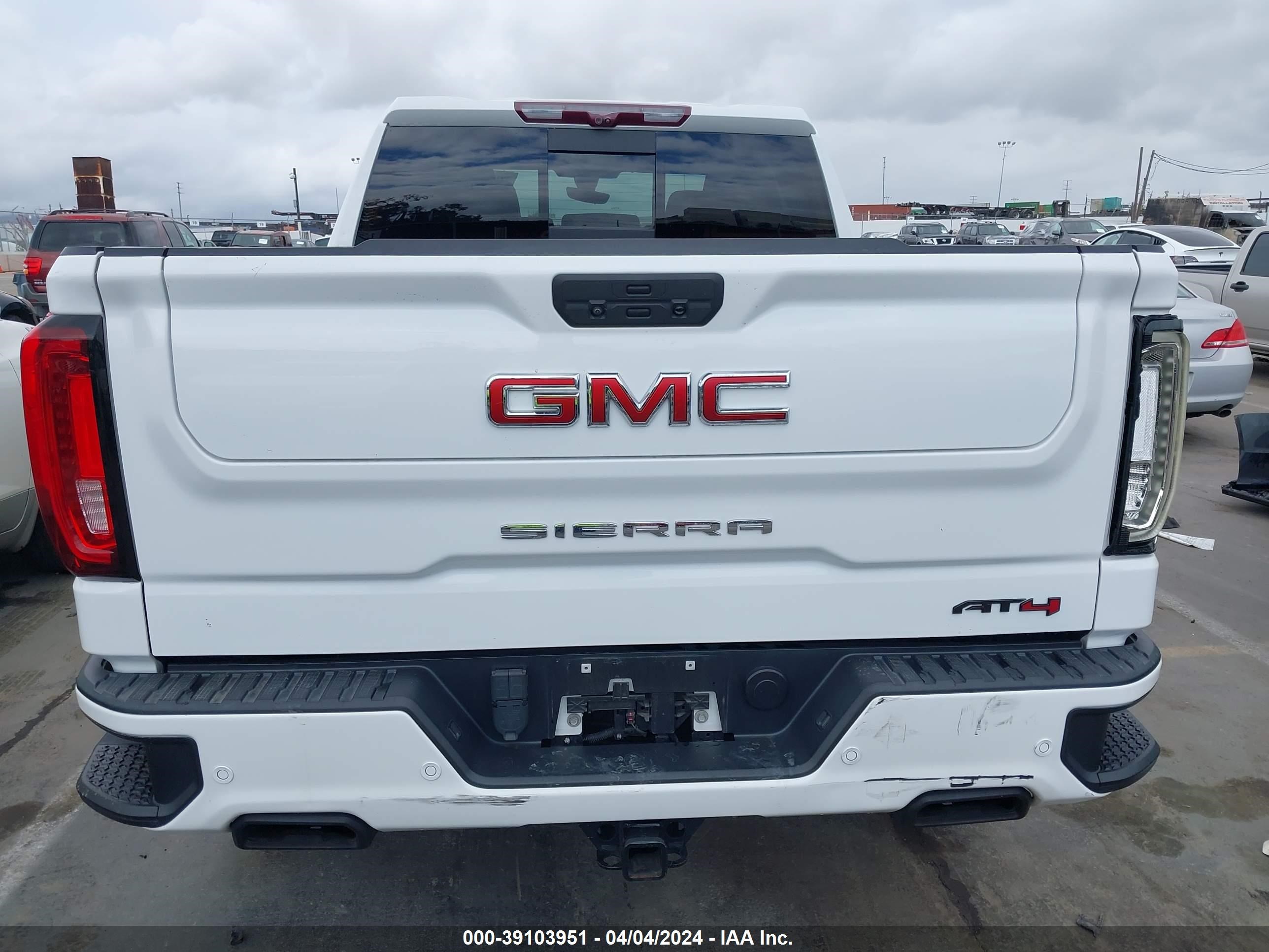 2020 GMC Sierra 1500 4Wd Short Box At4 vin: 1GTP9EEL6LZ315602