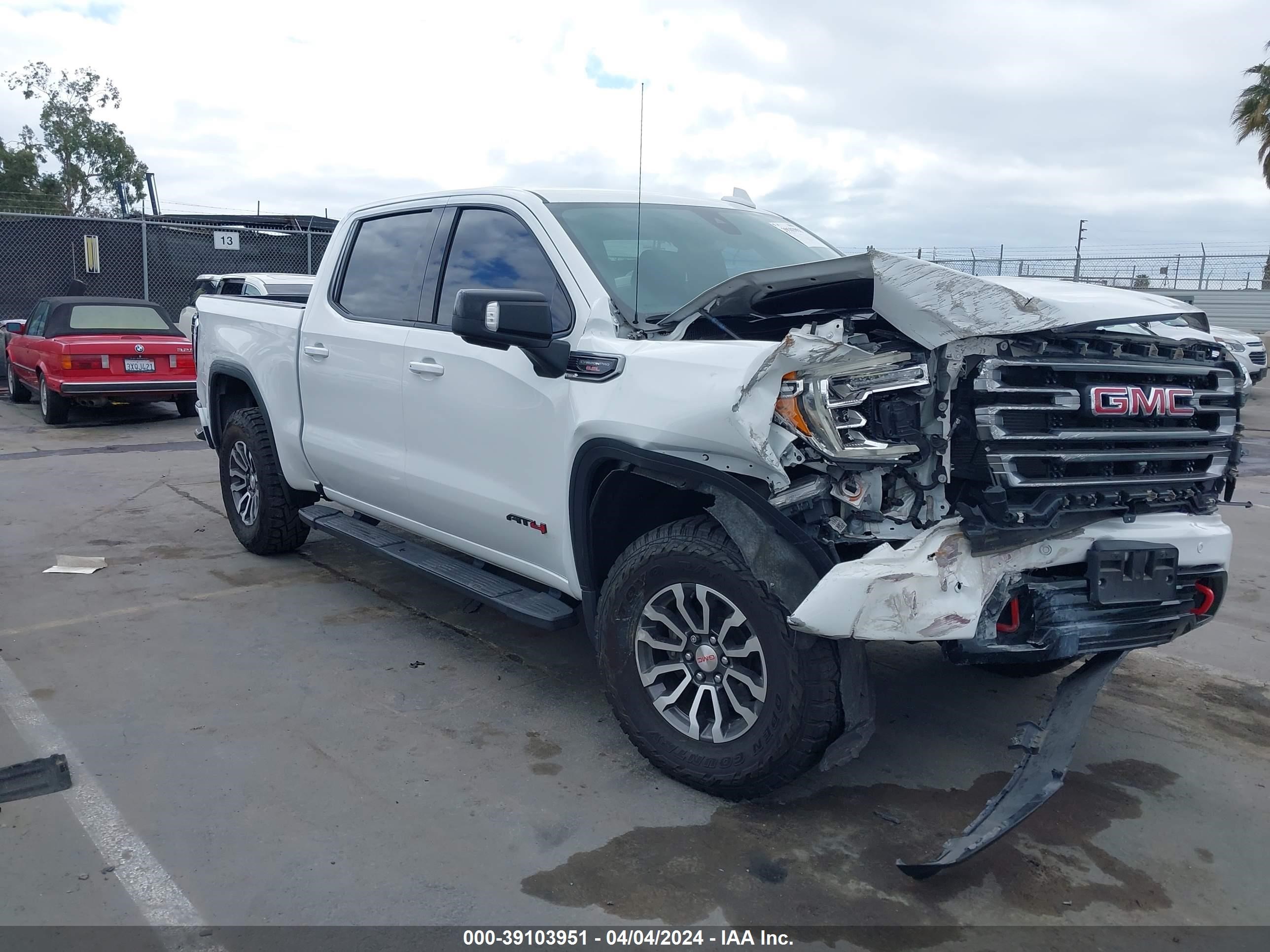 2020 GMC Sierra 1500 4Wd Short Box At4 vin: 1GTP9EEL6LZ315602