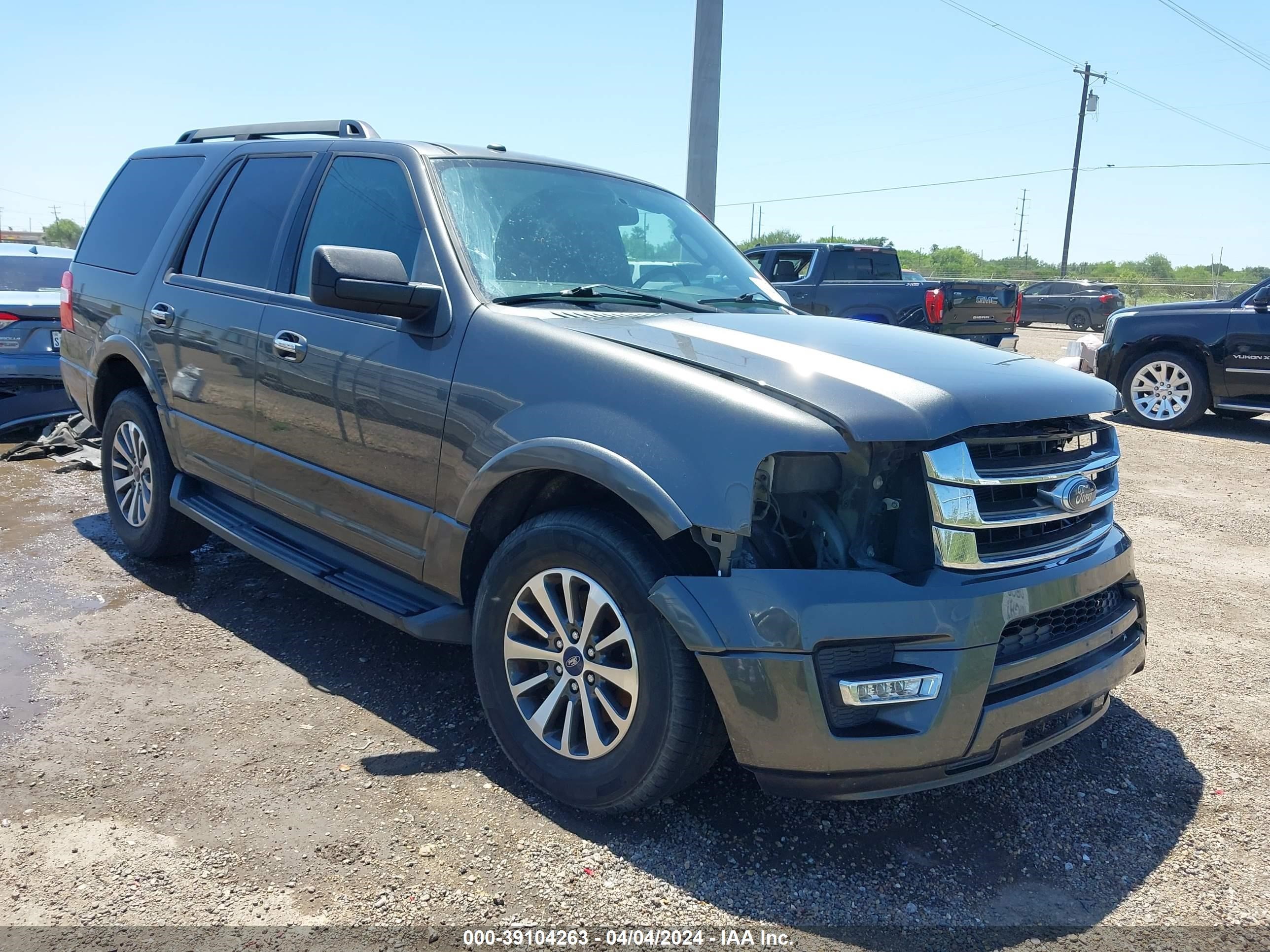 2017 Ford Expedition Xlt vin: 1FMJU1HT6HEA69136