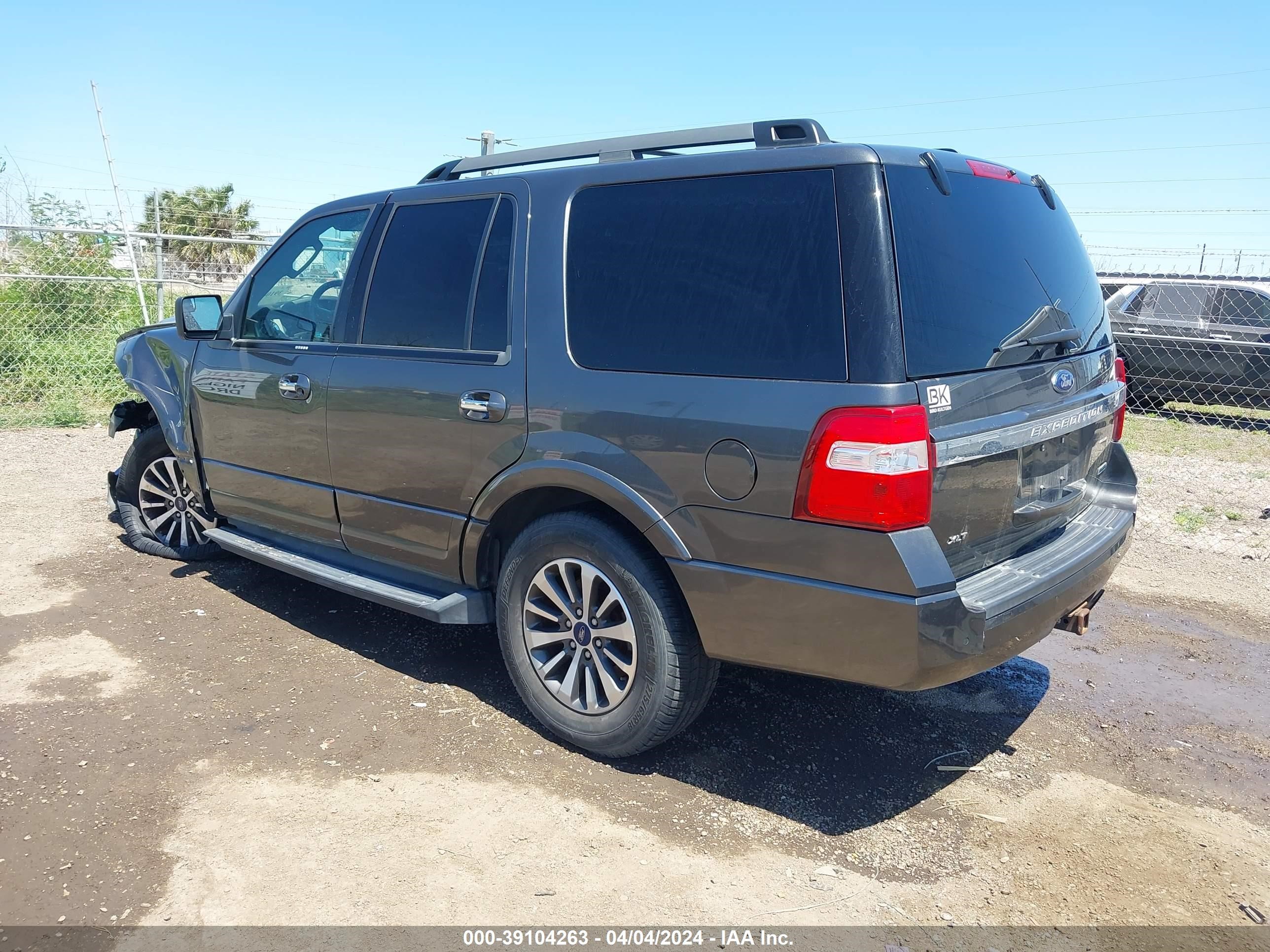 2017 Ford Expedition Xlt vin: 1FMJU1HT6HEA69136