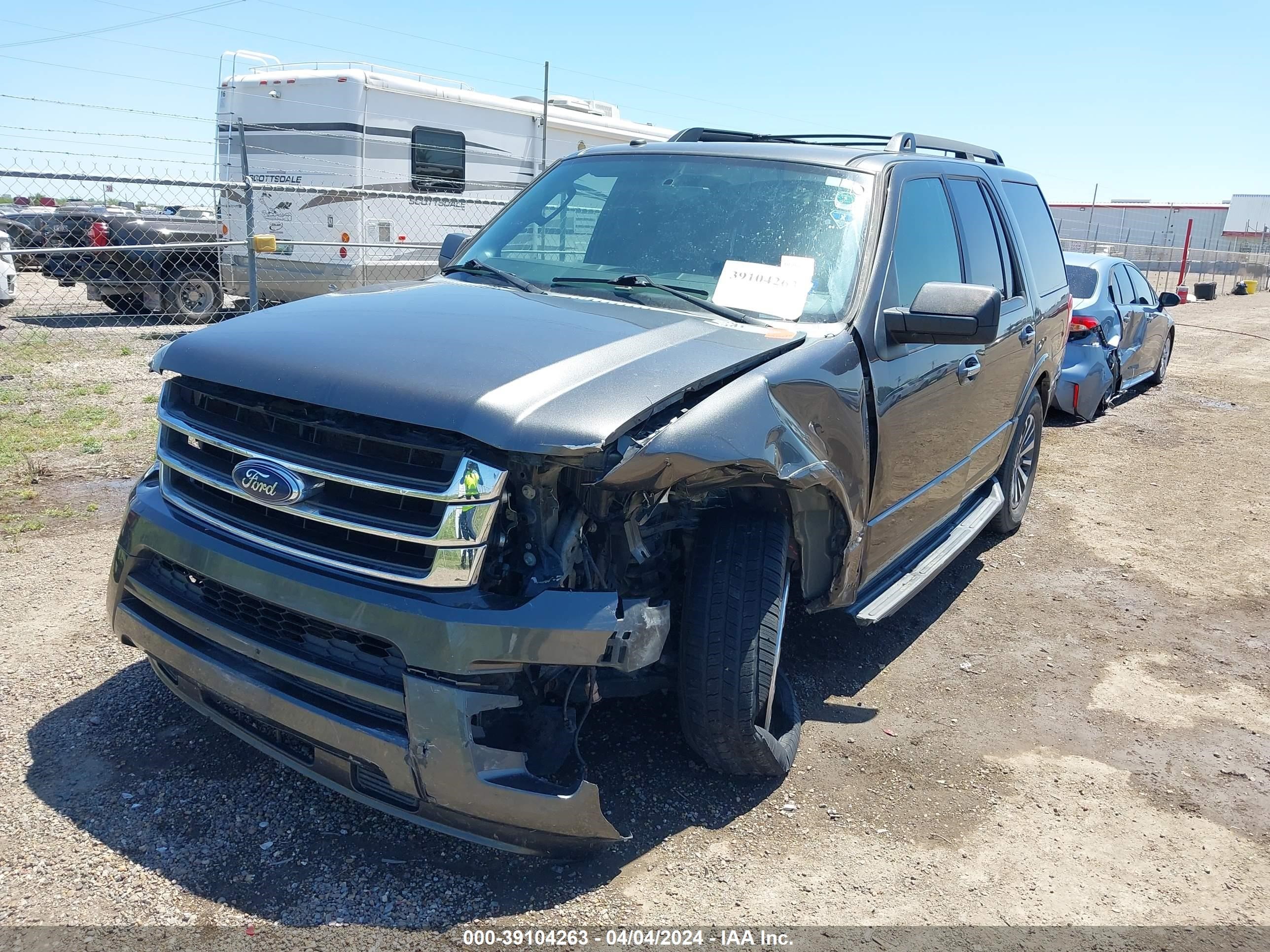 2017 Ford Expedition Xlt vin: 1FMJU1HT6HEA69136