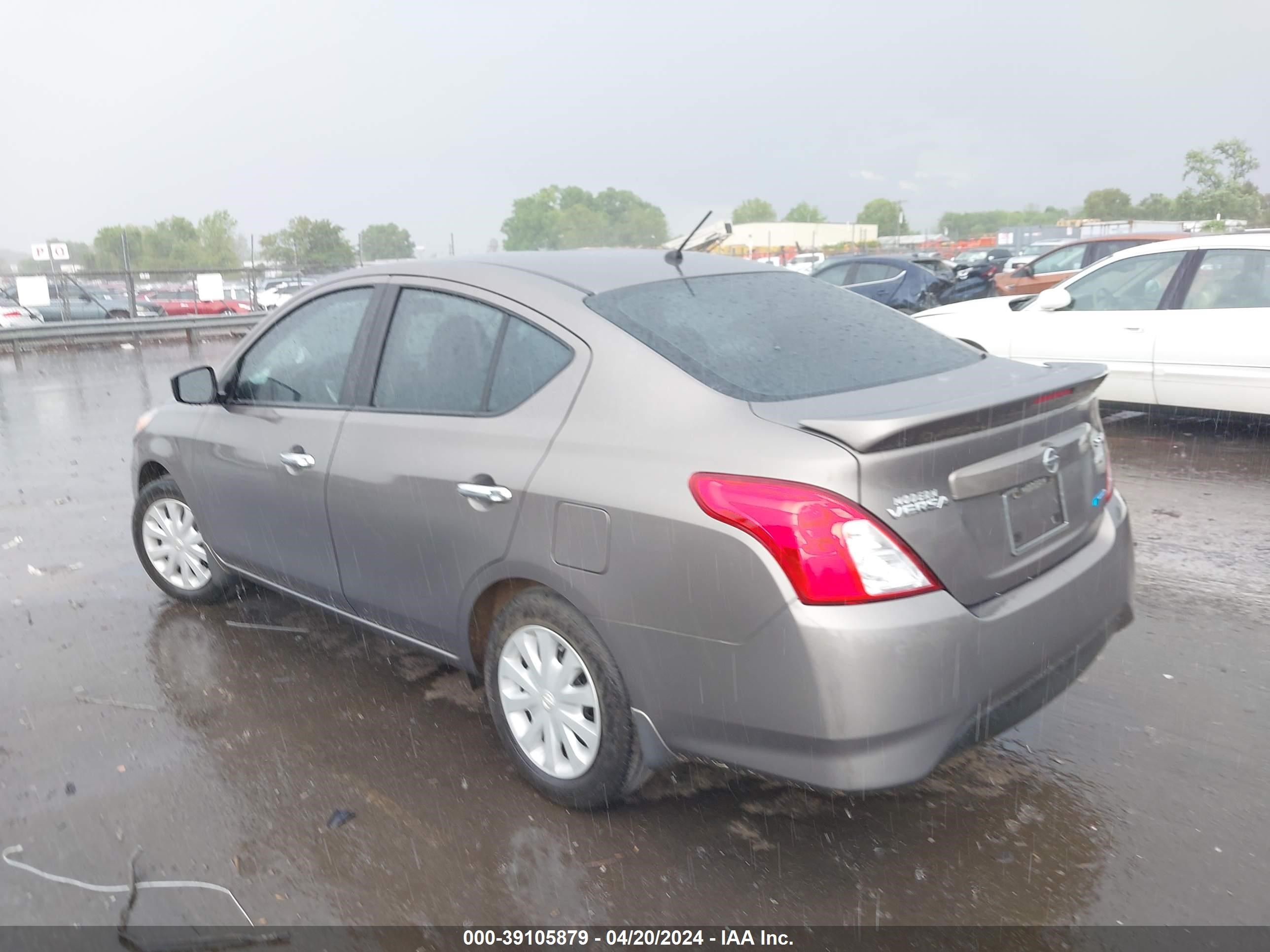 2015 Nissan Versa 1.6 Sv vin: 3N1CN7AP1FL883446