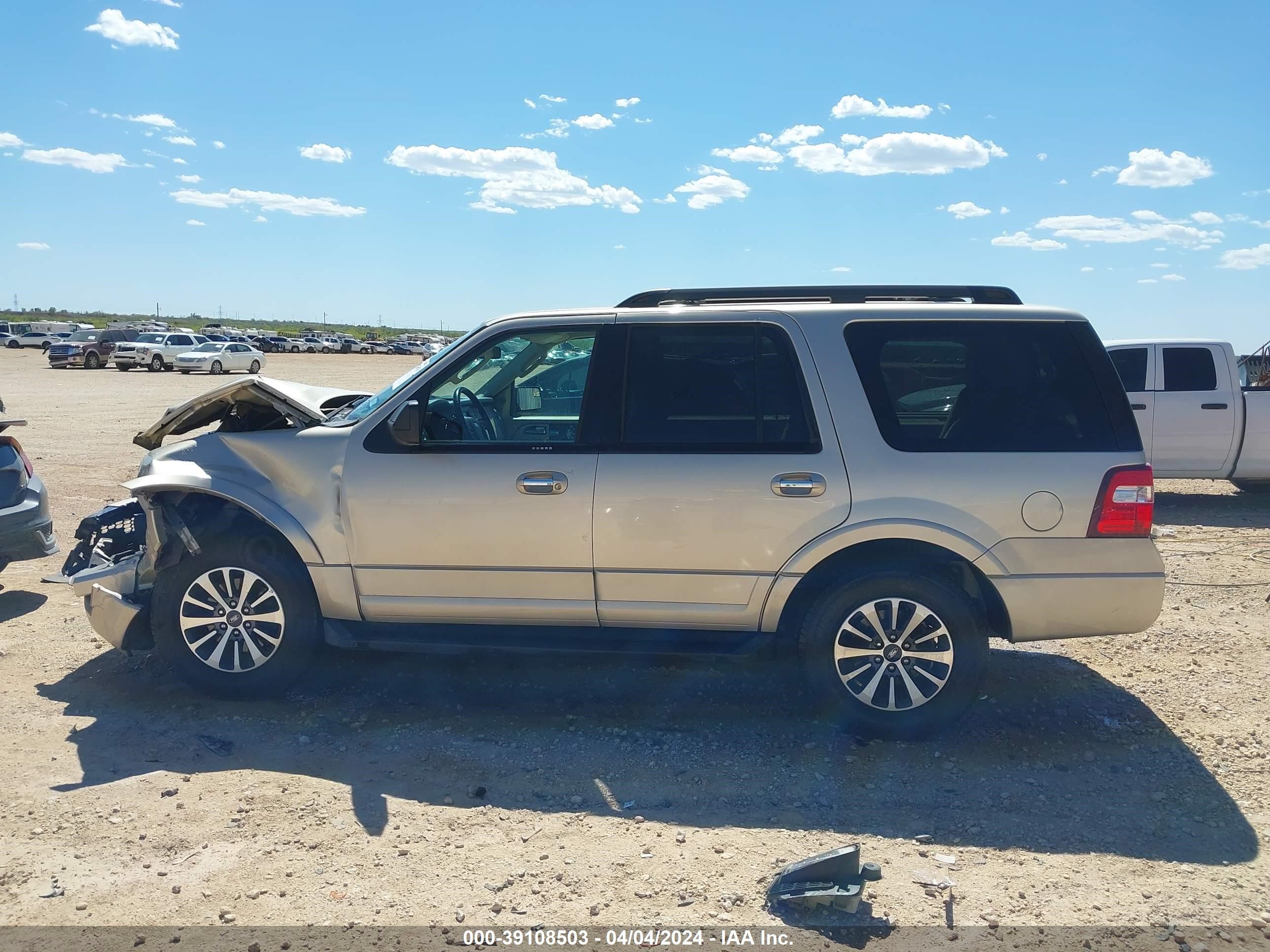 2017 Ford Expedition Xlt vin: 1FMJU1HT5HEA05394