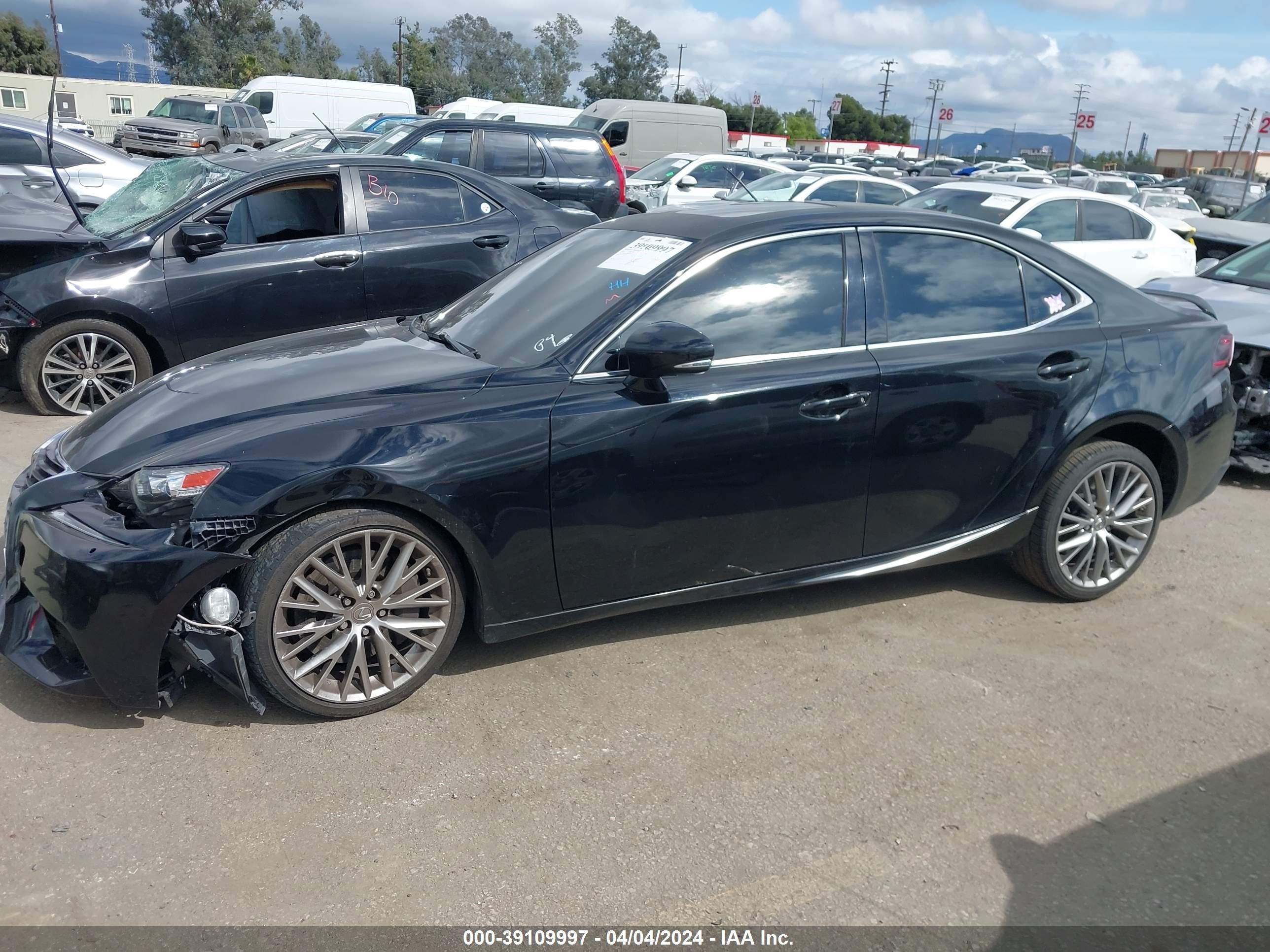 2016 Lexus Is 200T vin: JTHBA1D29G5031282