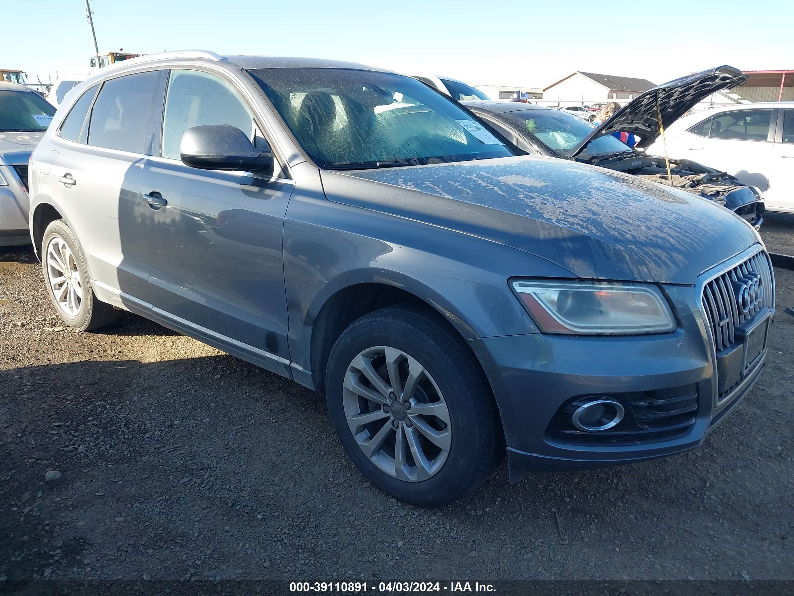 2014 Audi Q5 2.0T Premium vin: WA1LFAFP2EA007744