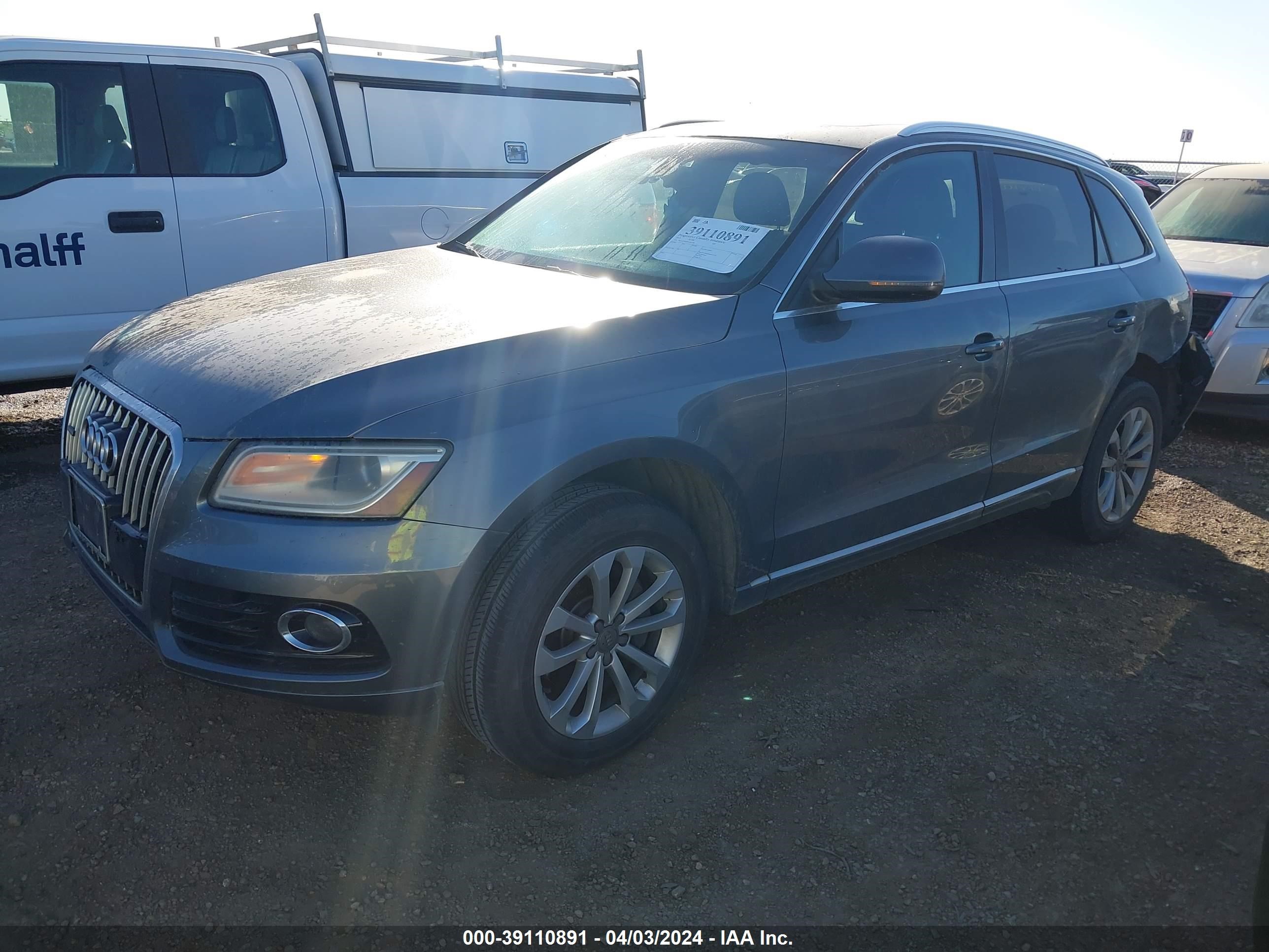 2014 Audi Q5 2.0T Premium vin: WA1LFAFP2EA007744