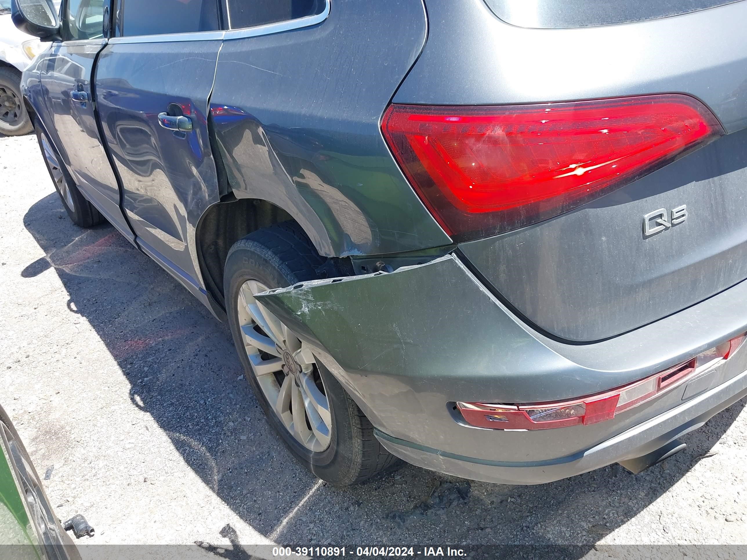 2014 Audi Q5 2.0T Premium vin: WA1LFAFP2EA007744