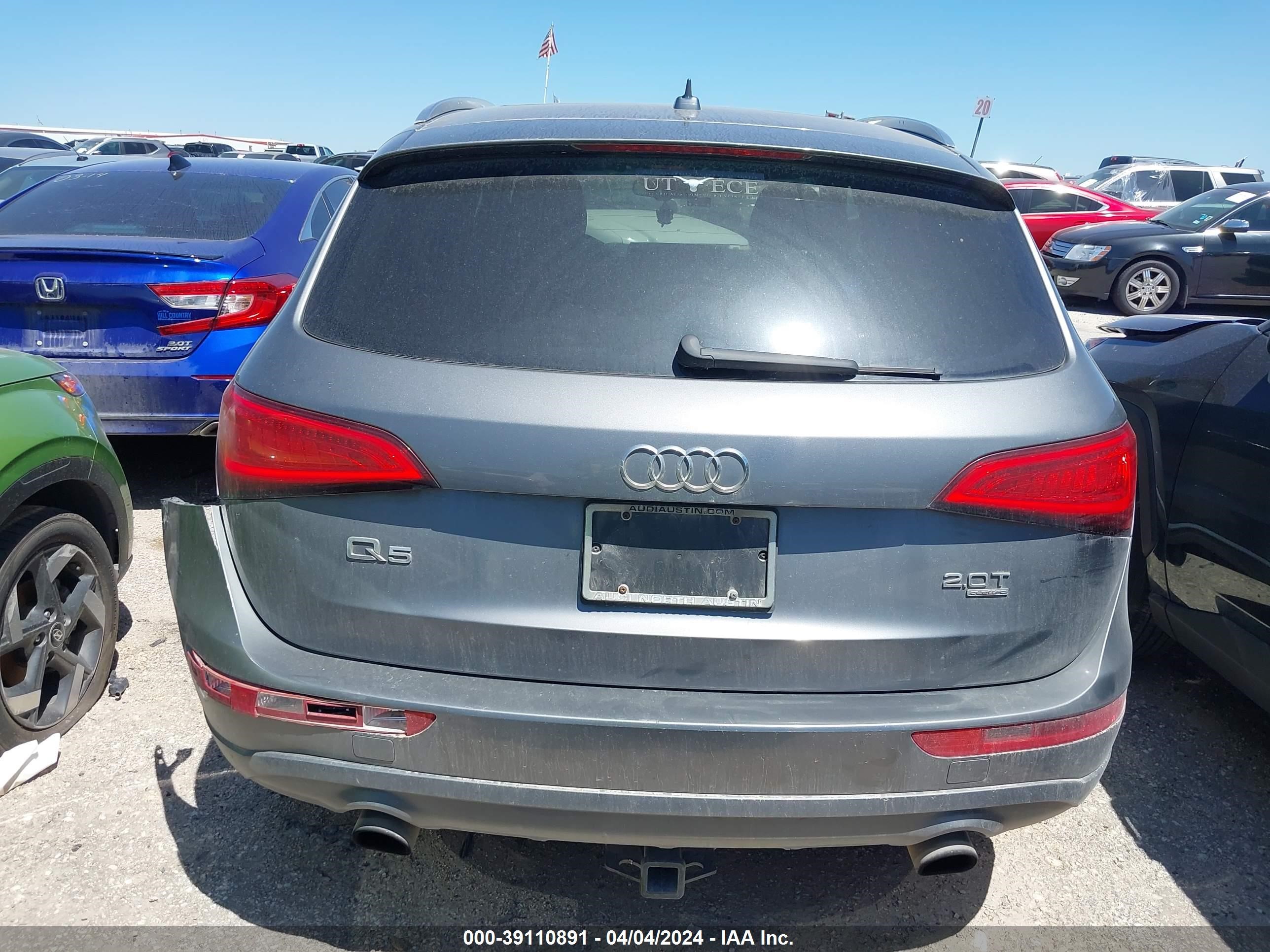 2014 Audi Q5 2.0T Premium vin: WA1LFAFP2EA007744