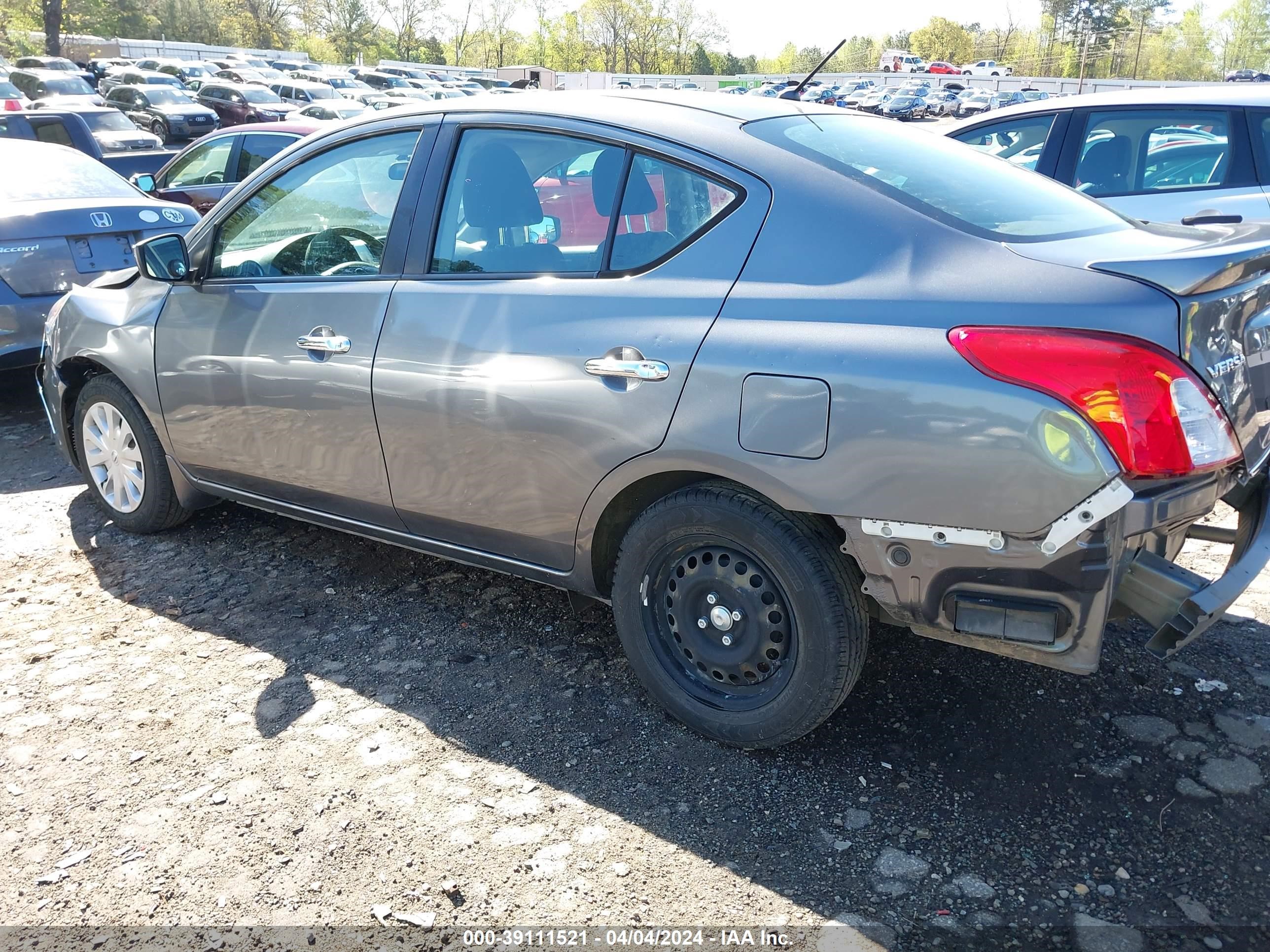 2017 Nissan Versa 1.6 Sv vin: 3N1CN7APXHL890107