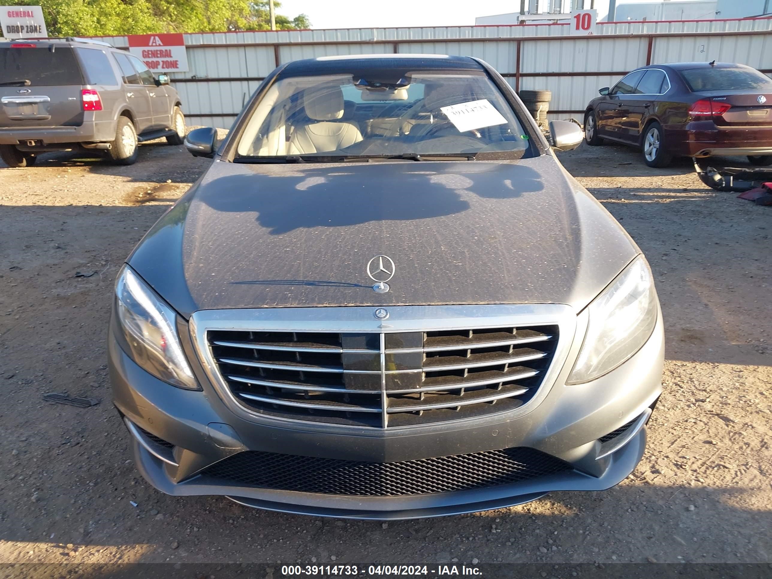 2016 Mercedes-Benz S 550 vin: WDDUG8CBXGA264524