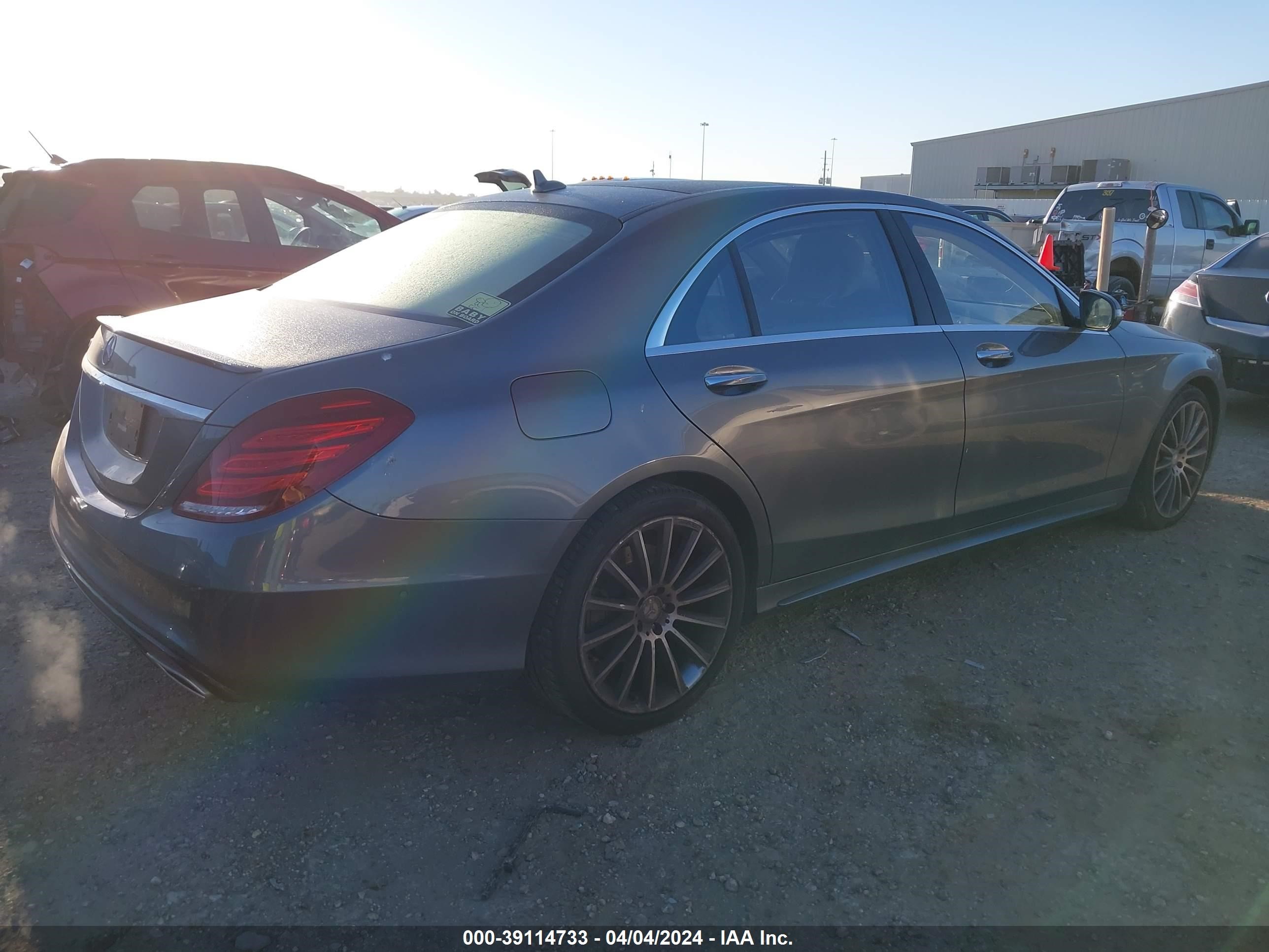 2016 Mercedes-Benz S 550 vin: WDDUG8CBXGA264524