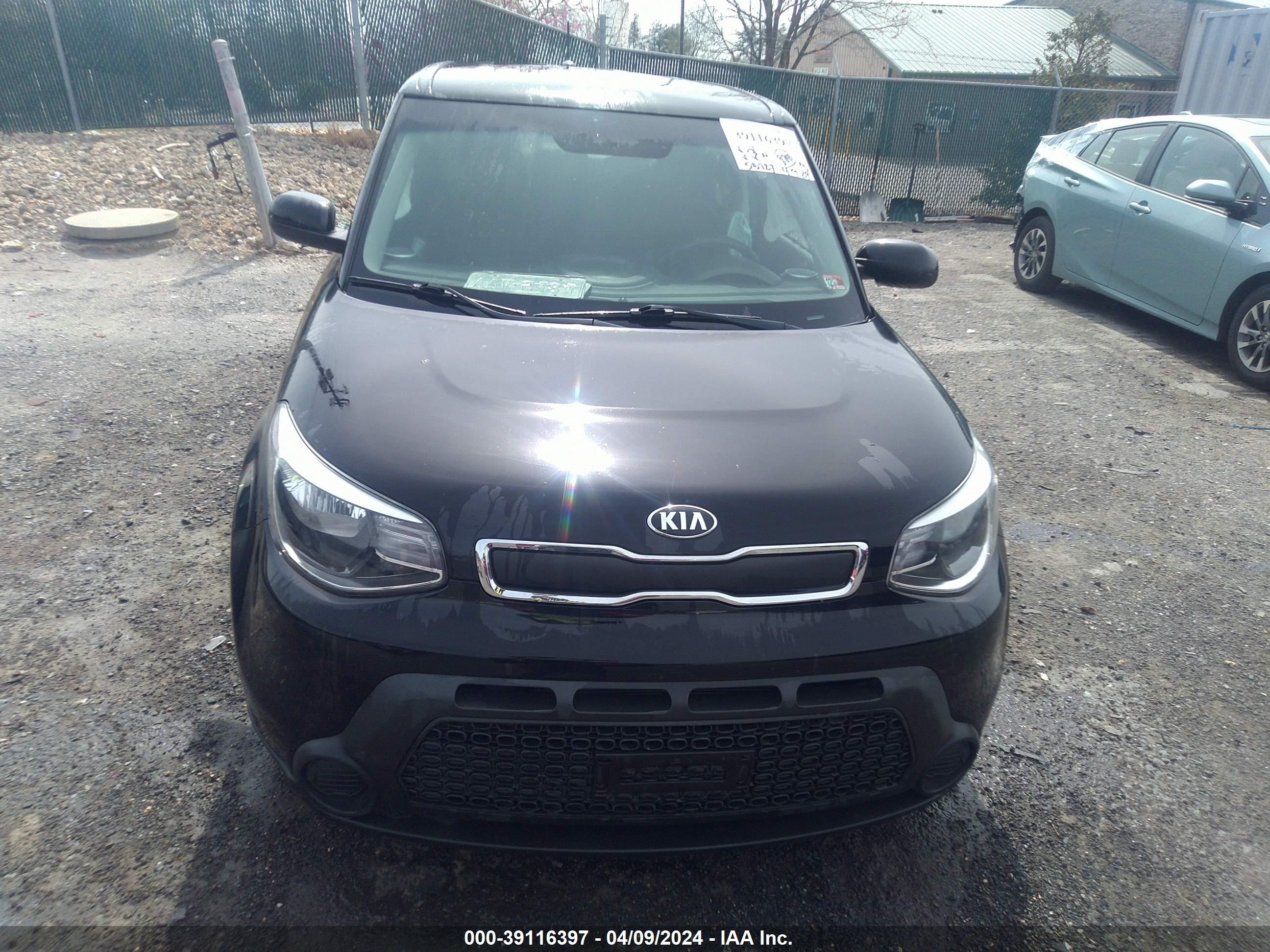 2016 Kia Soul vin: KNDJN2A27G7383602