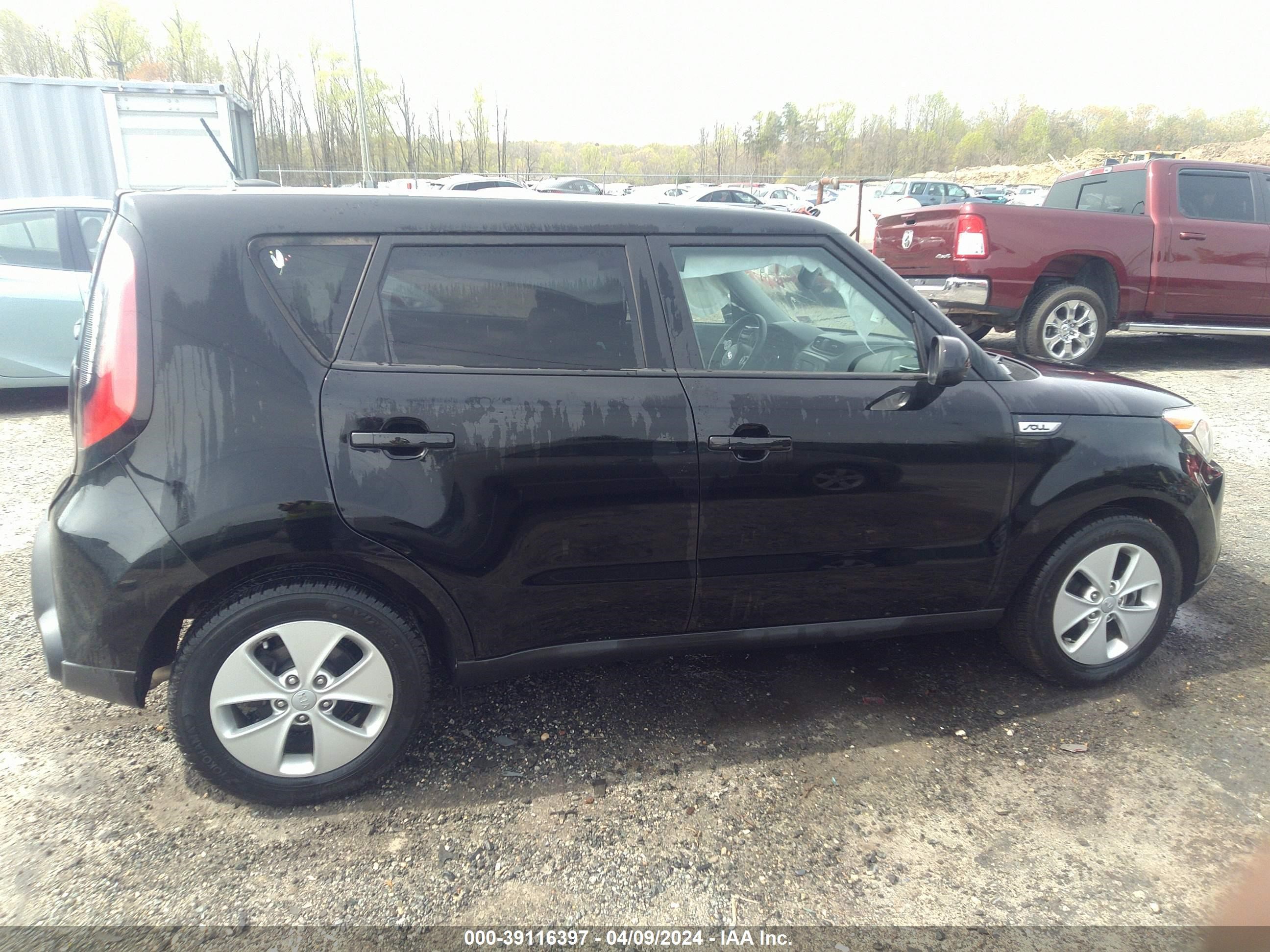 2016 Kia Soul vin: KNDJN2A27G7383602