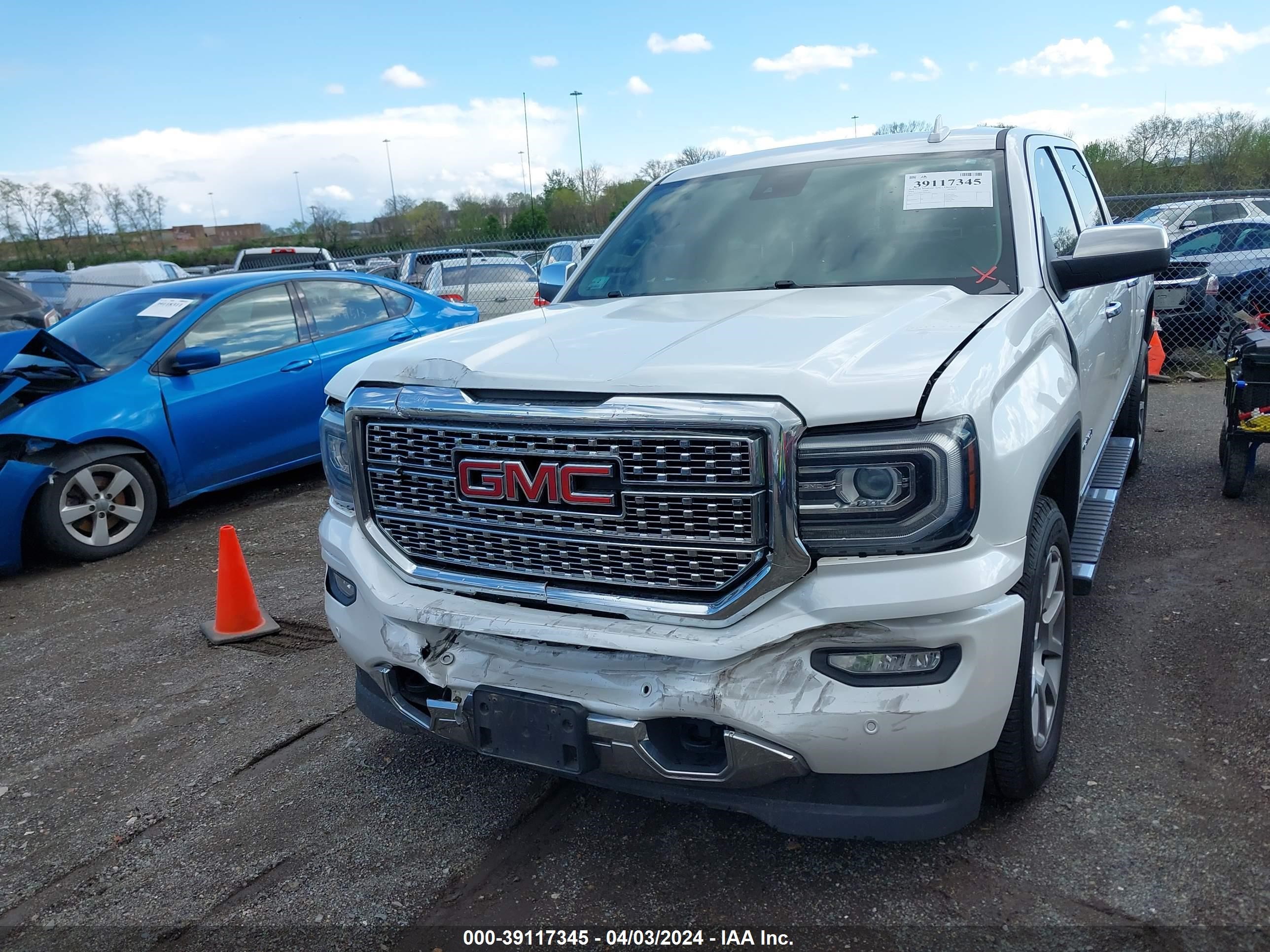 2018 GMC Sierra 1500 Denali vin: 3GTU2PEC7JG587415