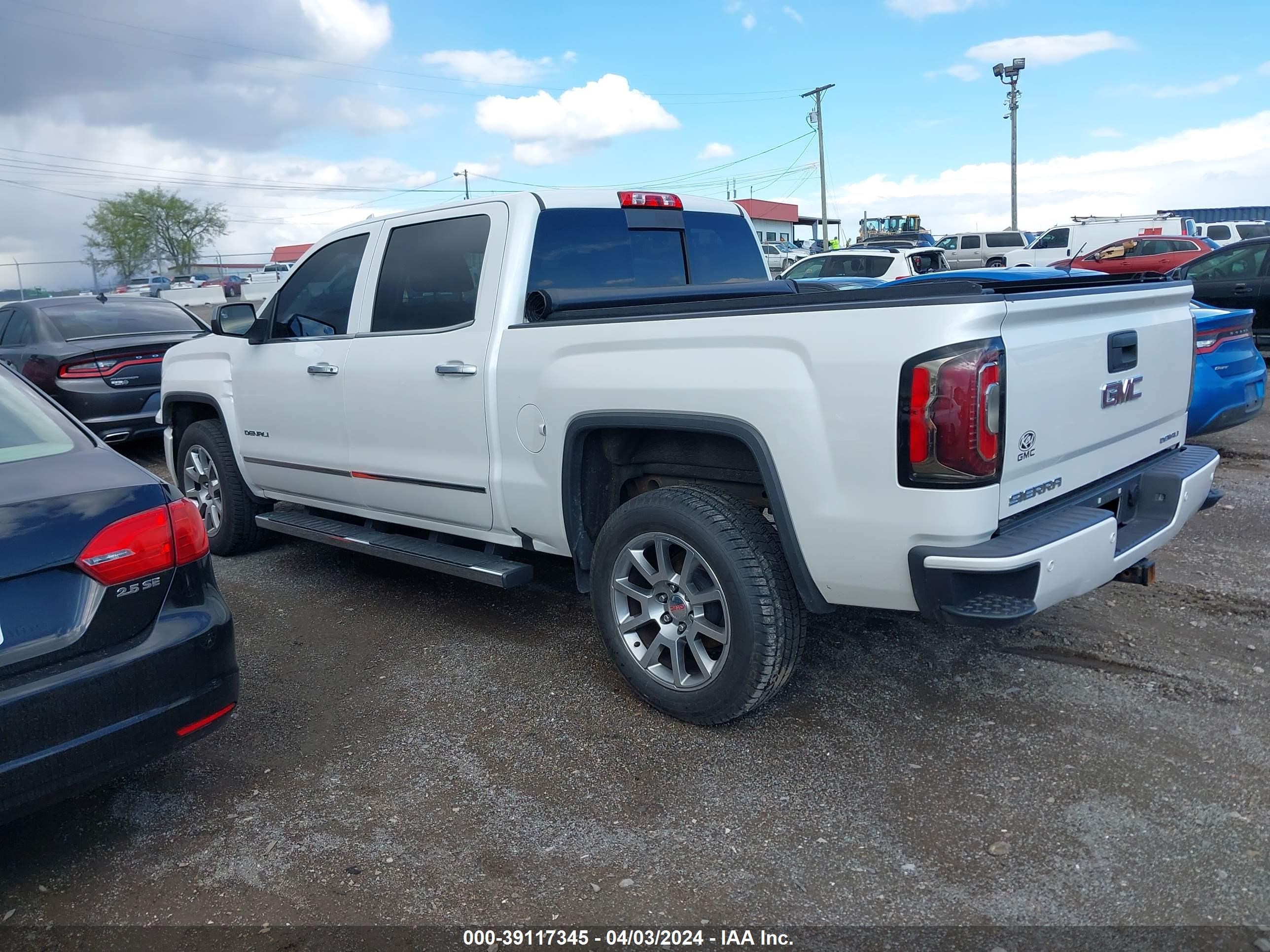 2018 GMC Sierra 1500 Denali vin: 3GTU2PEC7JG587415