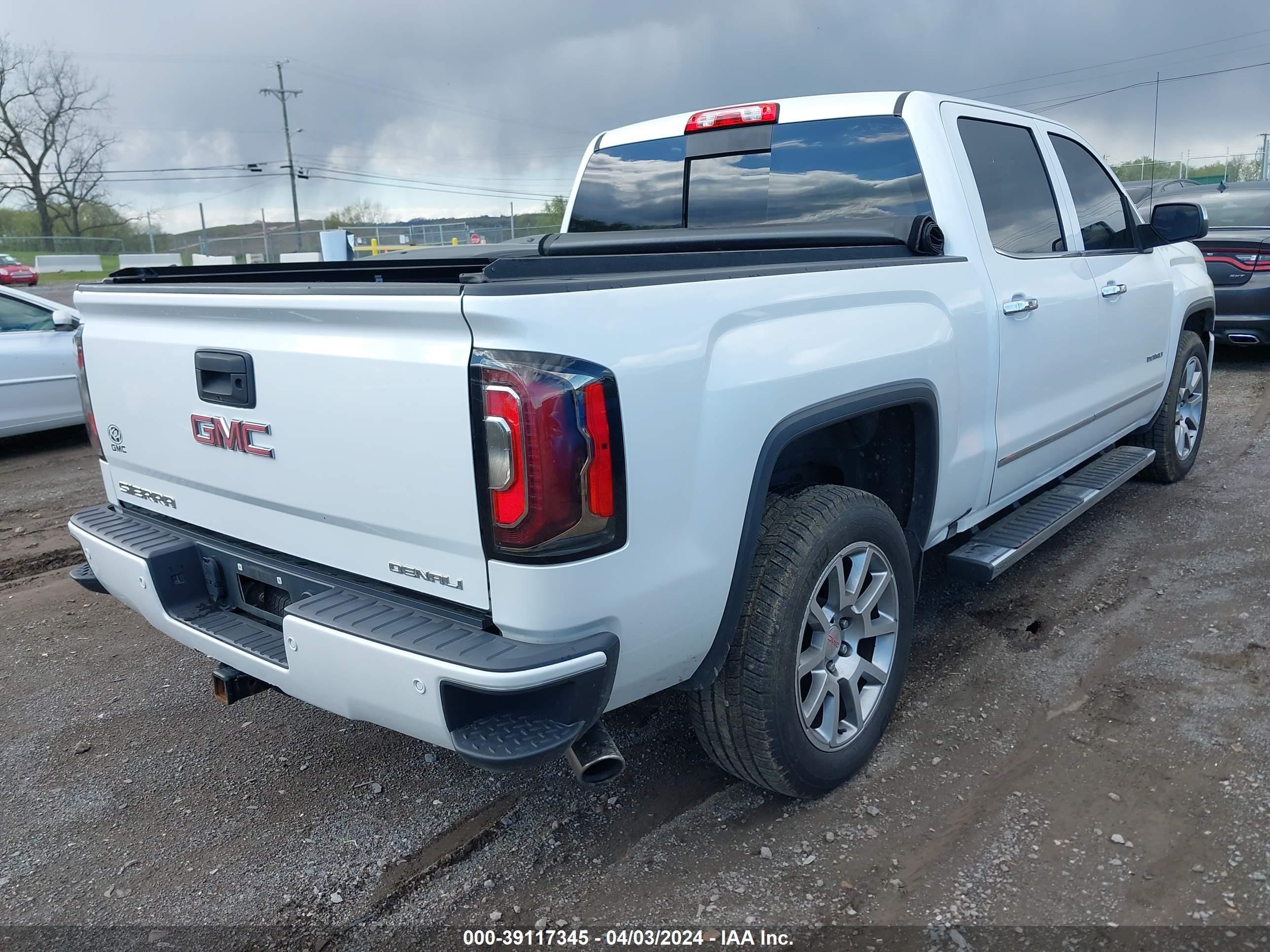 2018 GMC Sierra 1500 Denali vin: 3GTU2PEC7JG587415