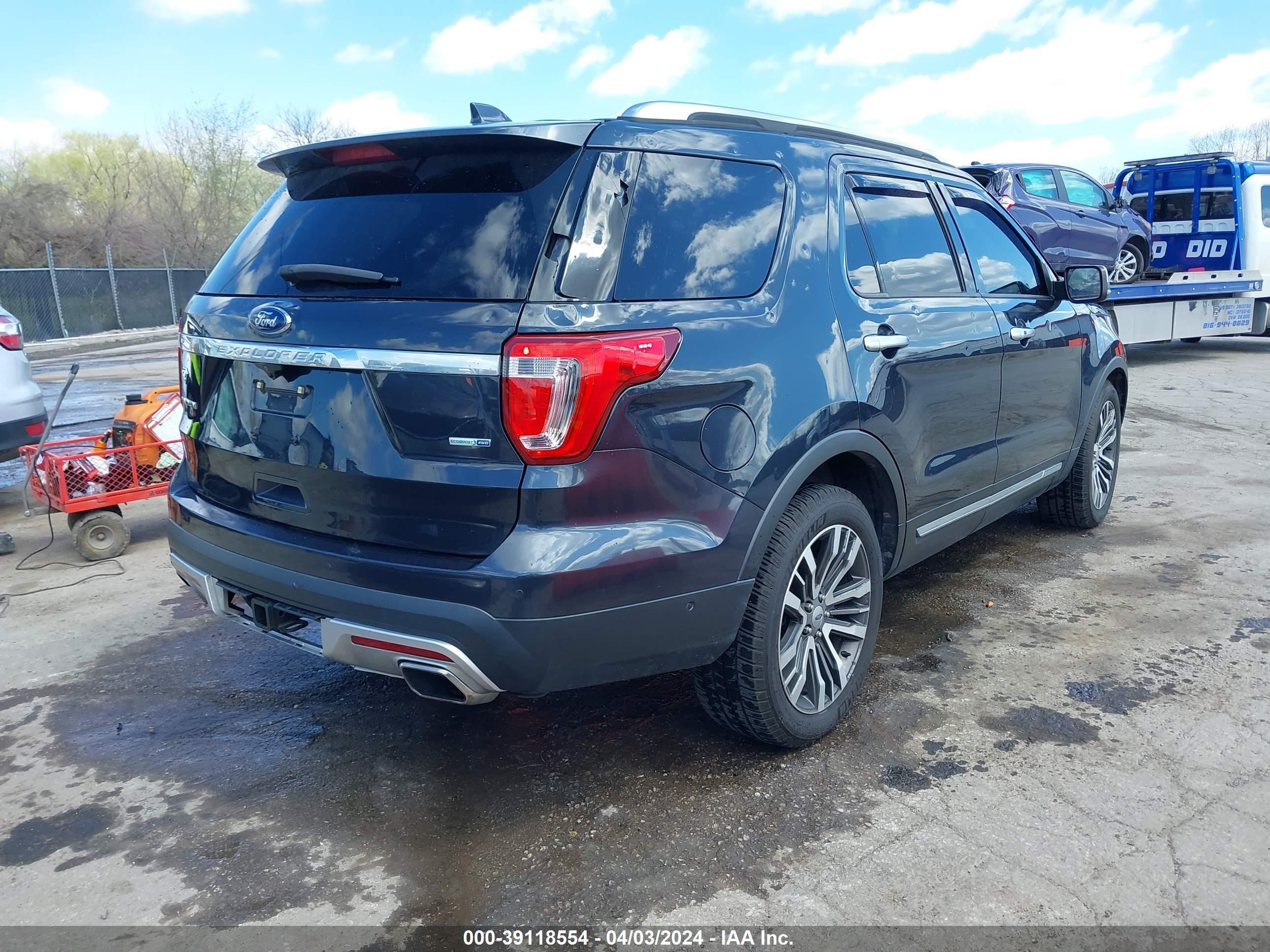 2017 Ford Explorer Platinum vin: 1FM5K8HT3HGA86612