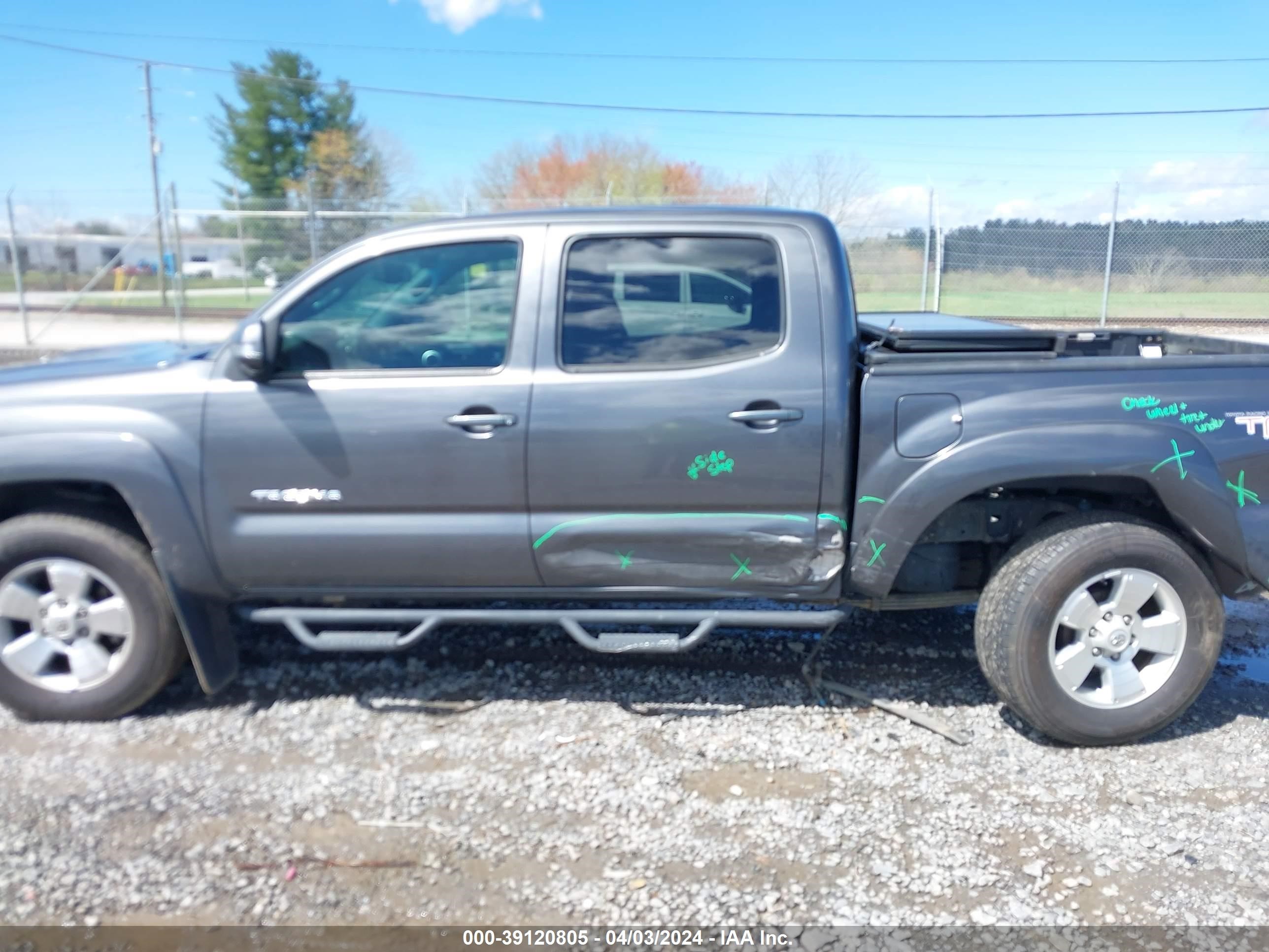 2013 Toyota Tacoma Base V6 vin: 3TMLU4EN9DM132092