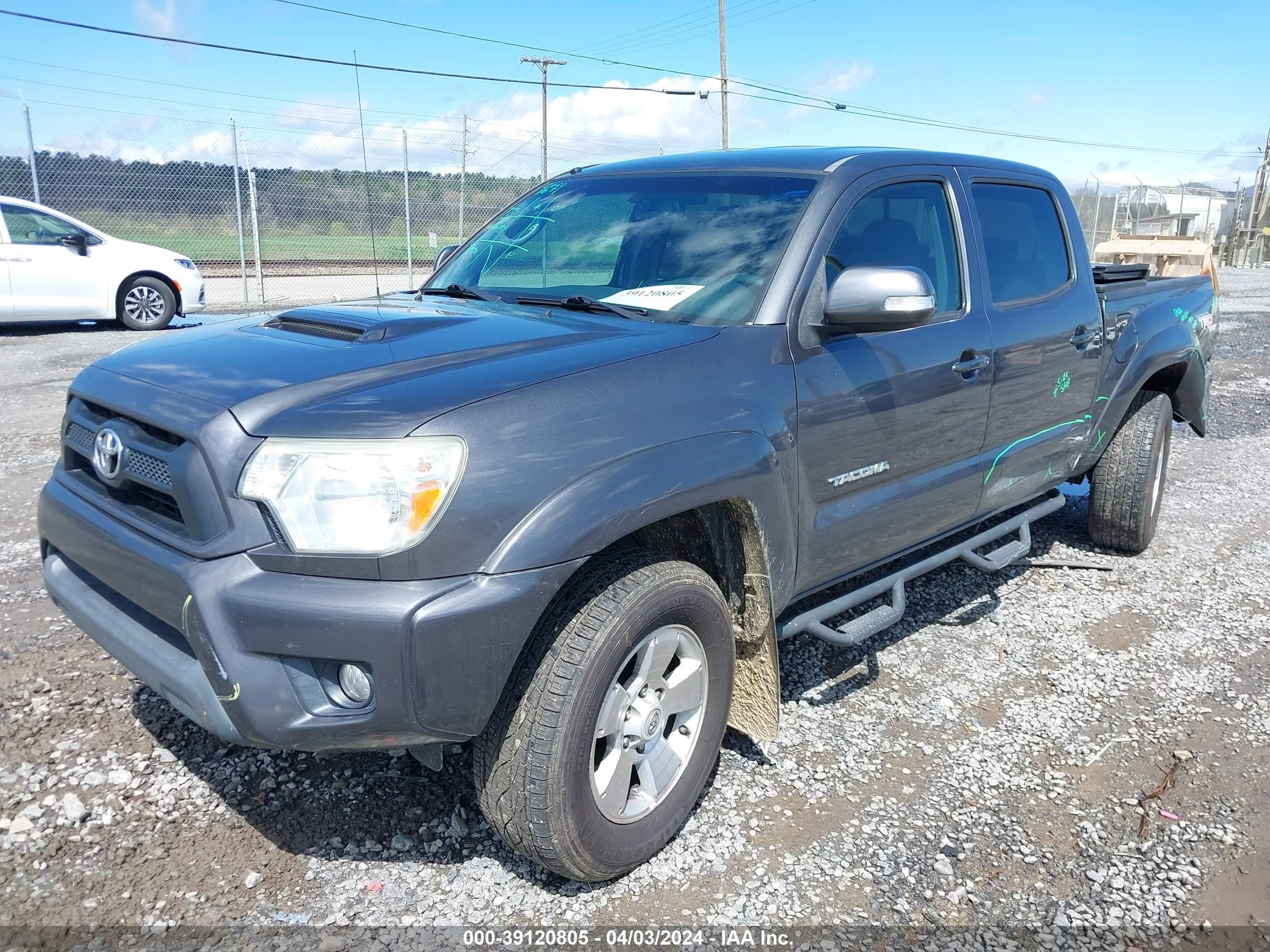 2013 Toyota Tacoma Base V6 vin: 3TMLU4EN9DM132092