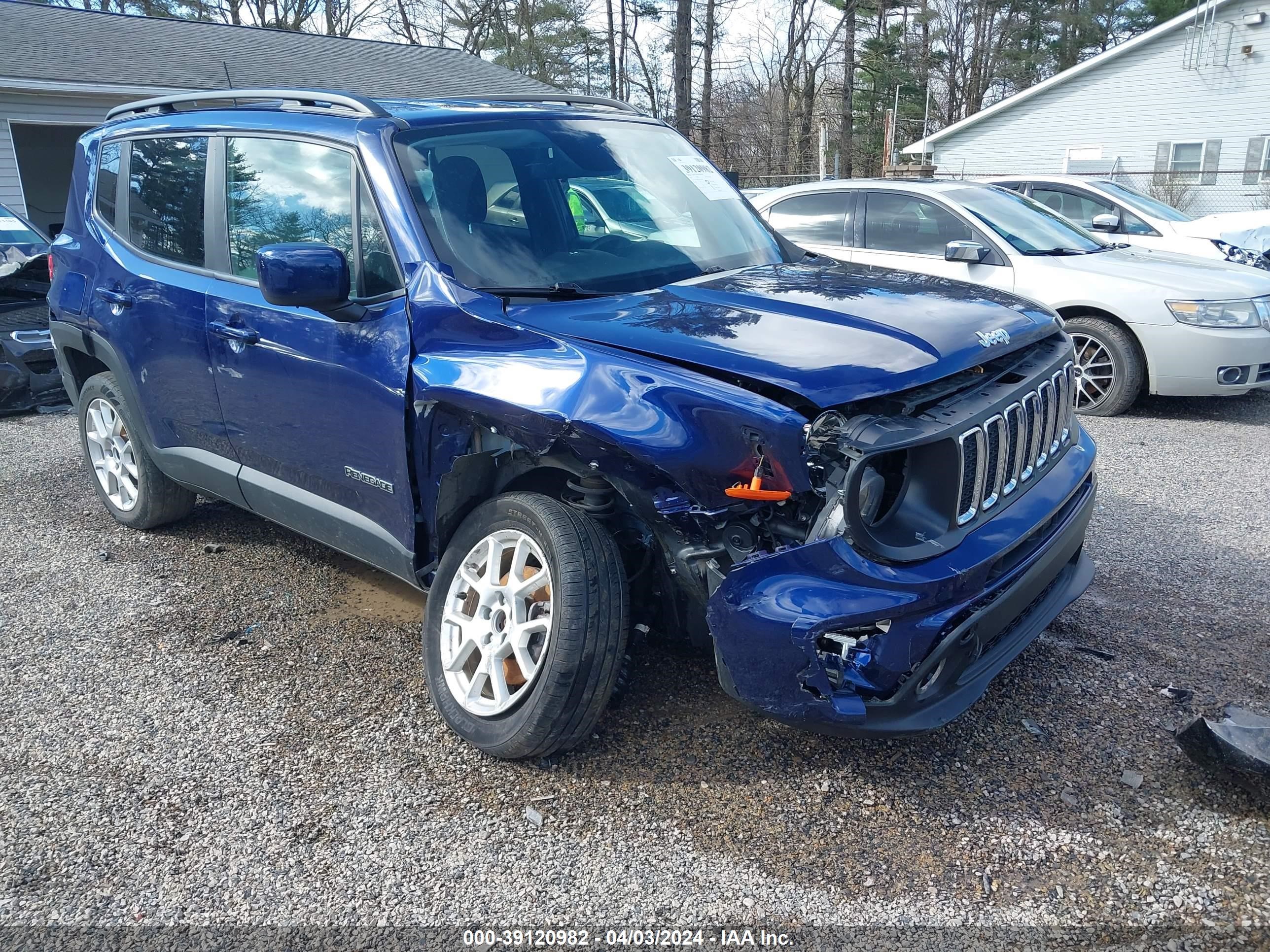 2020 Jeep Renegade Latitude 4X4 vin: ZACNJBBB2LPL83898