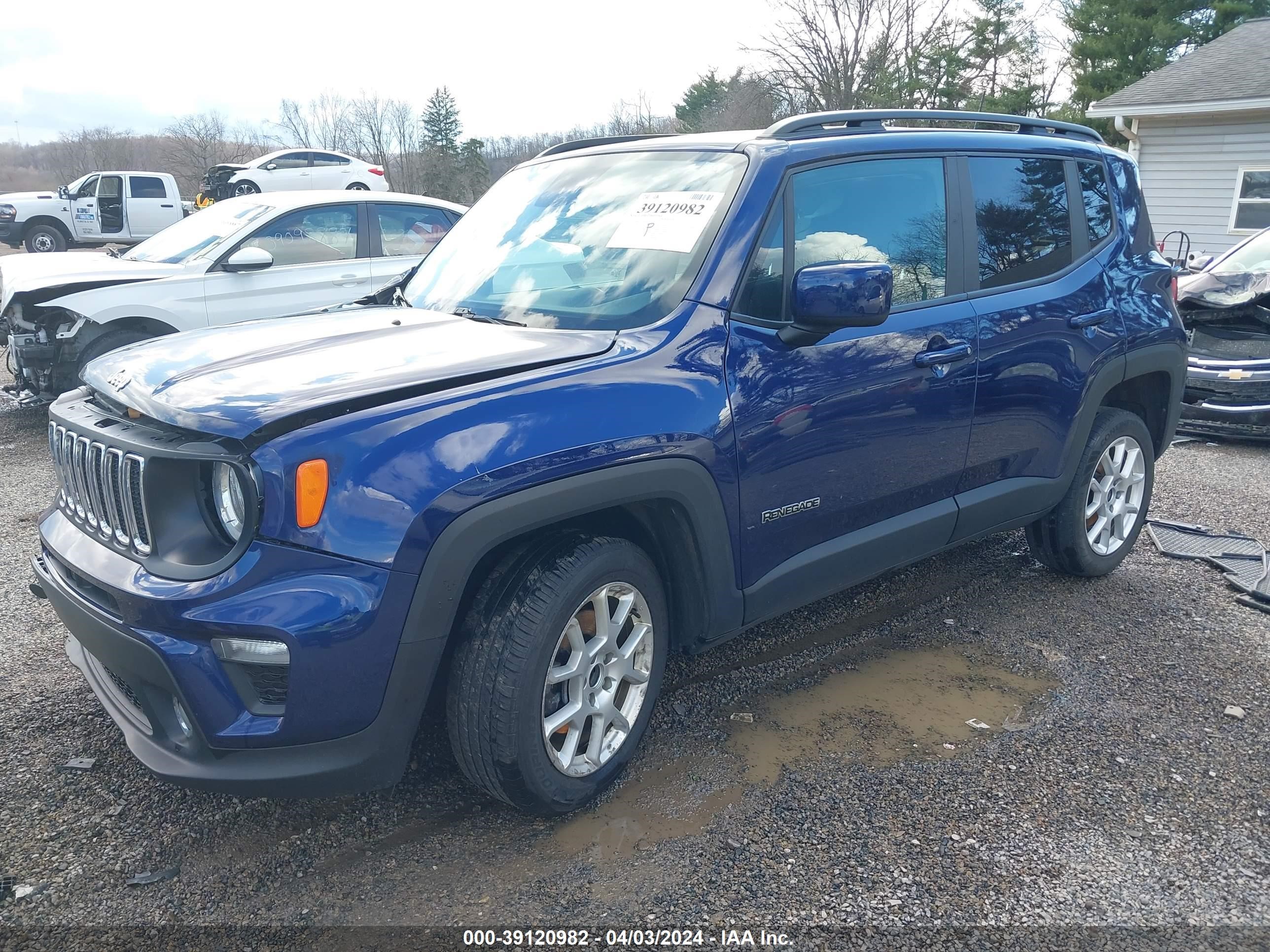 2020 Jeep Renegade Latitude 4X4 vin: ZACNJBBB2LPL83898