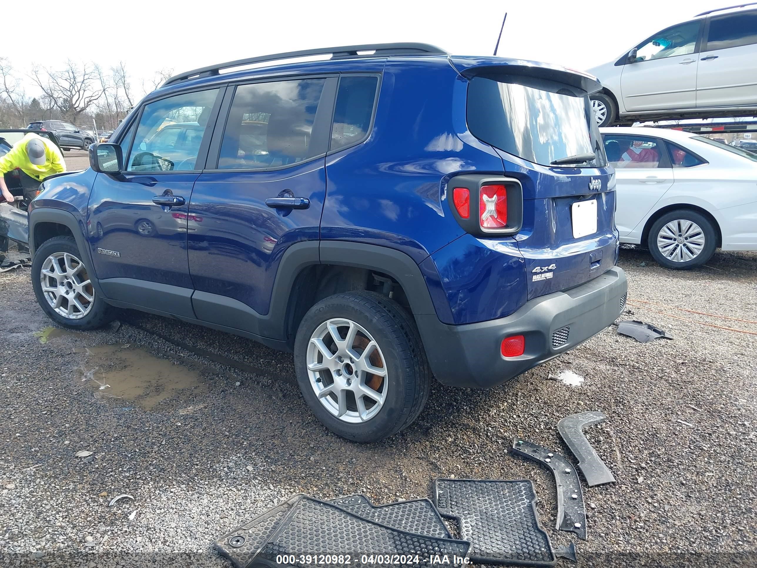 2020 Jeep Renegade Latitude 4X4 vin: ZACNJBBB2LPL83898