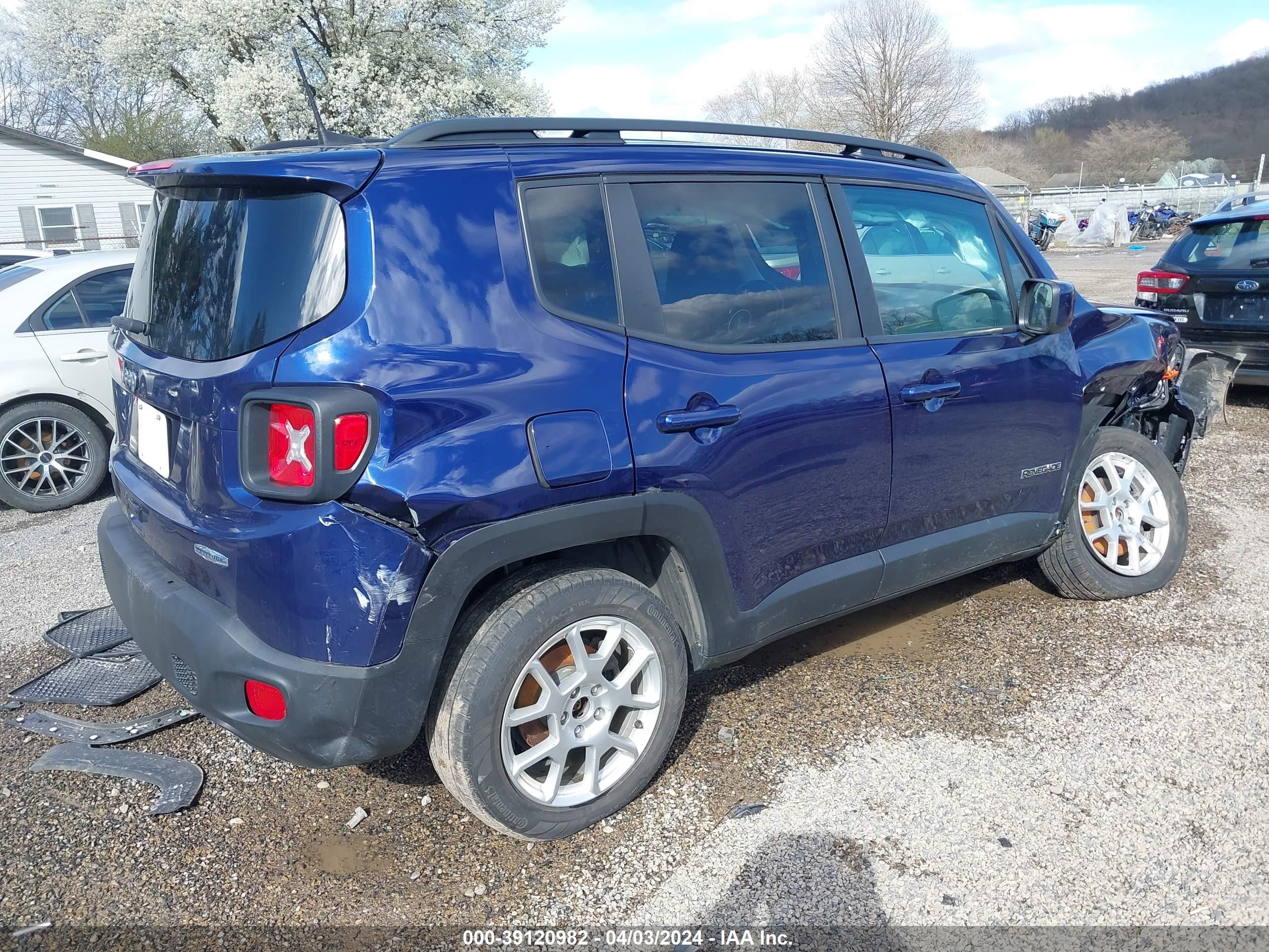 2020 Jeep Renegade Latitude 4X4 vin: ZACNJBBB2LPL83898