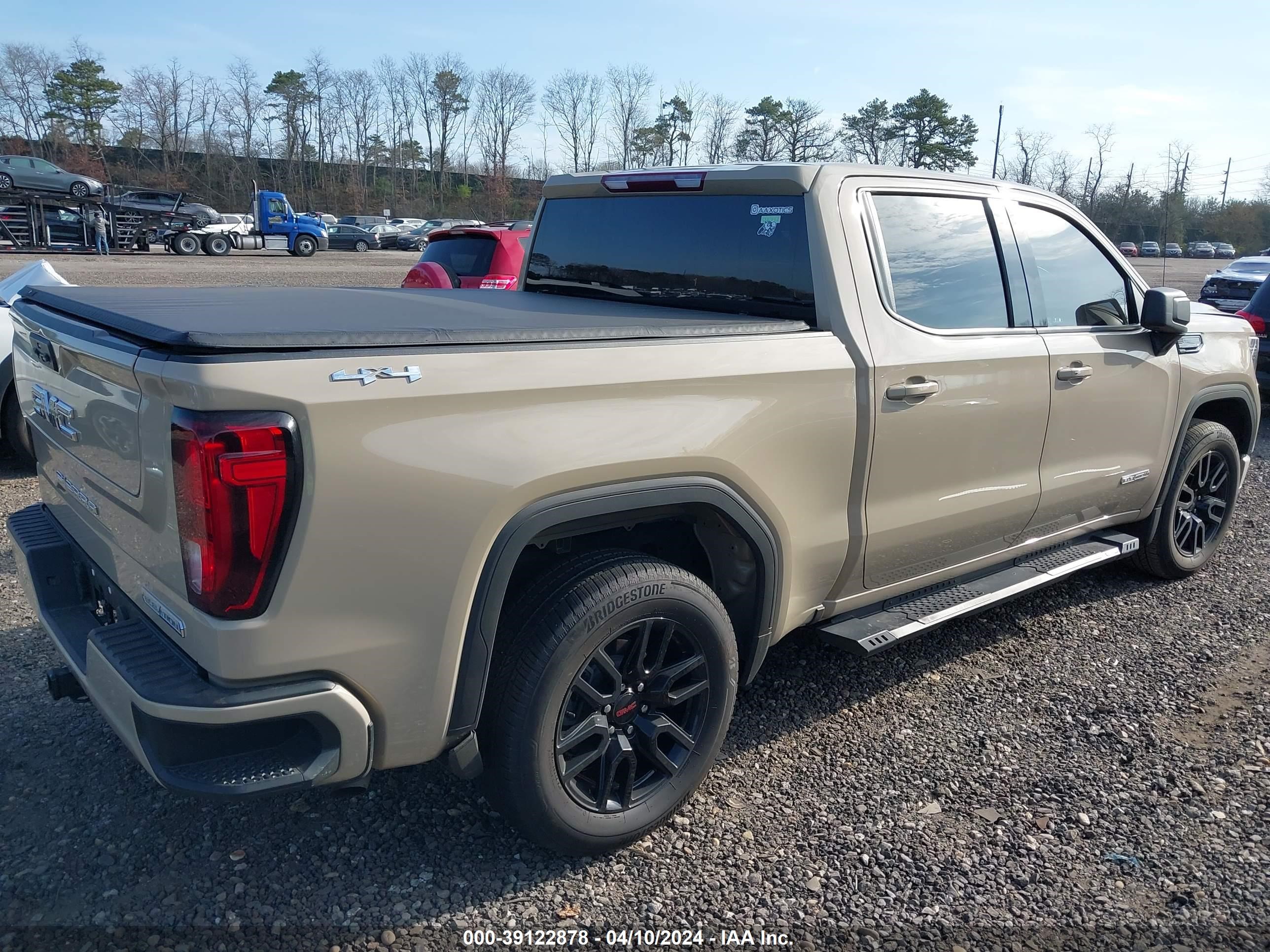 2022 GMC Sierra 1500 4Wd Short Box Elevation With 3Sb vin: 3GTPUCEK5NG588446