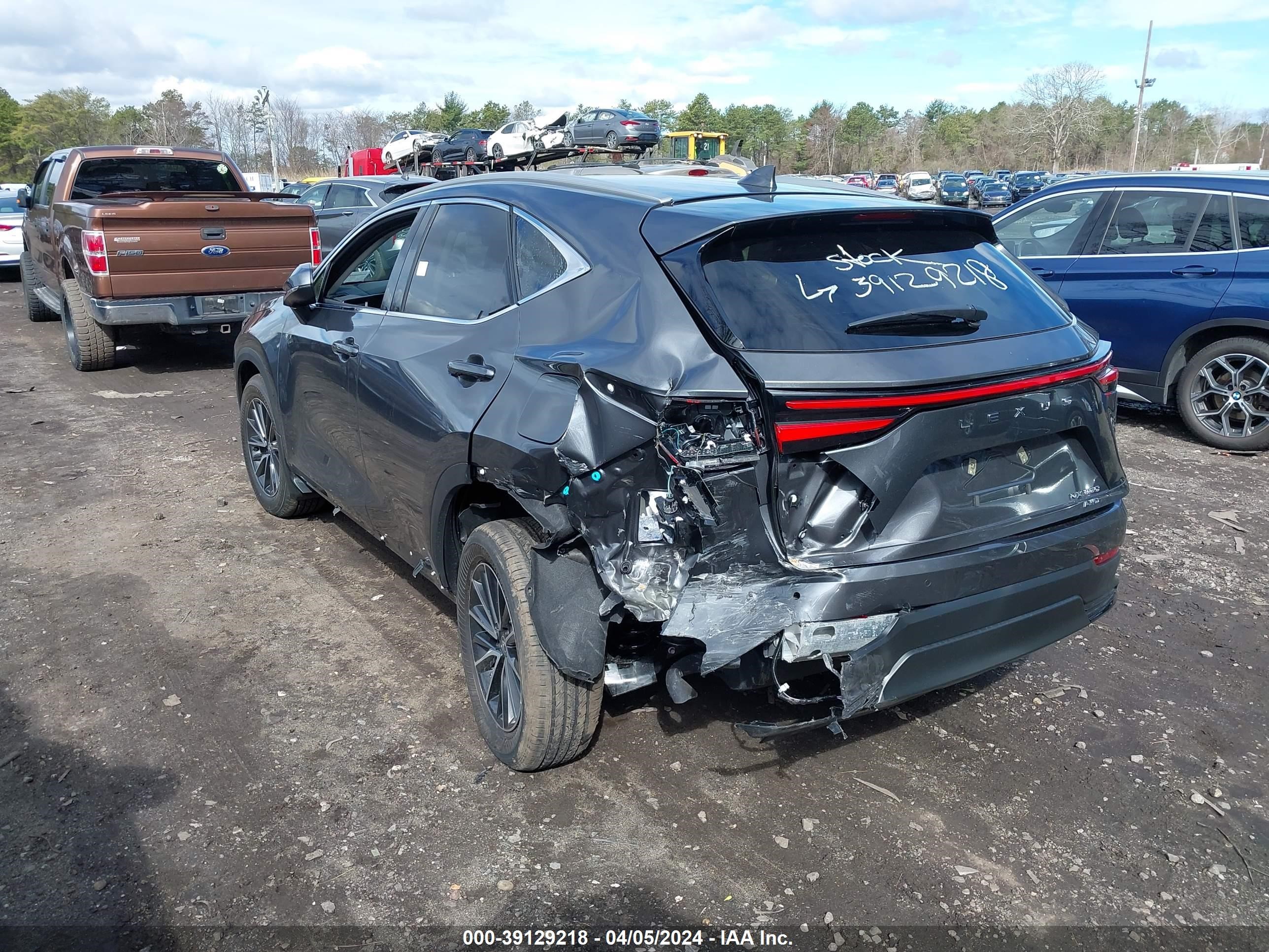 2024 Lexus Nx 350 Premium vin: 2T2GGCEZ9RC058769