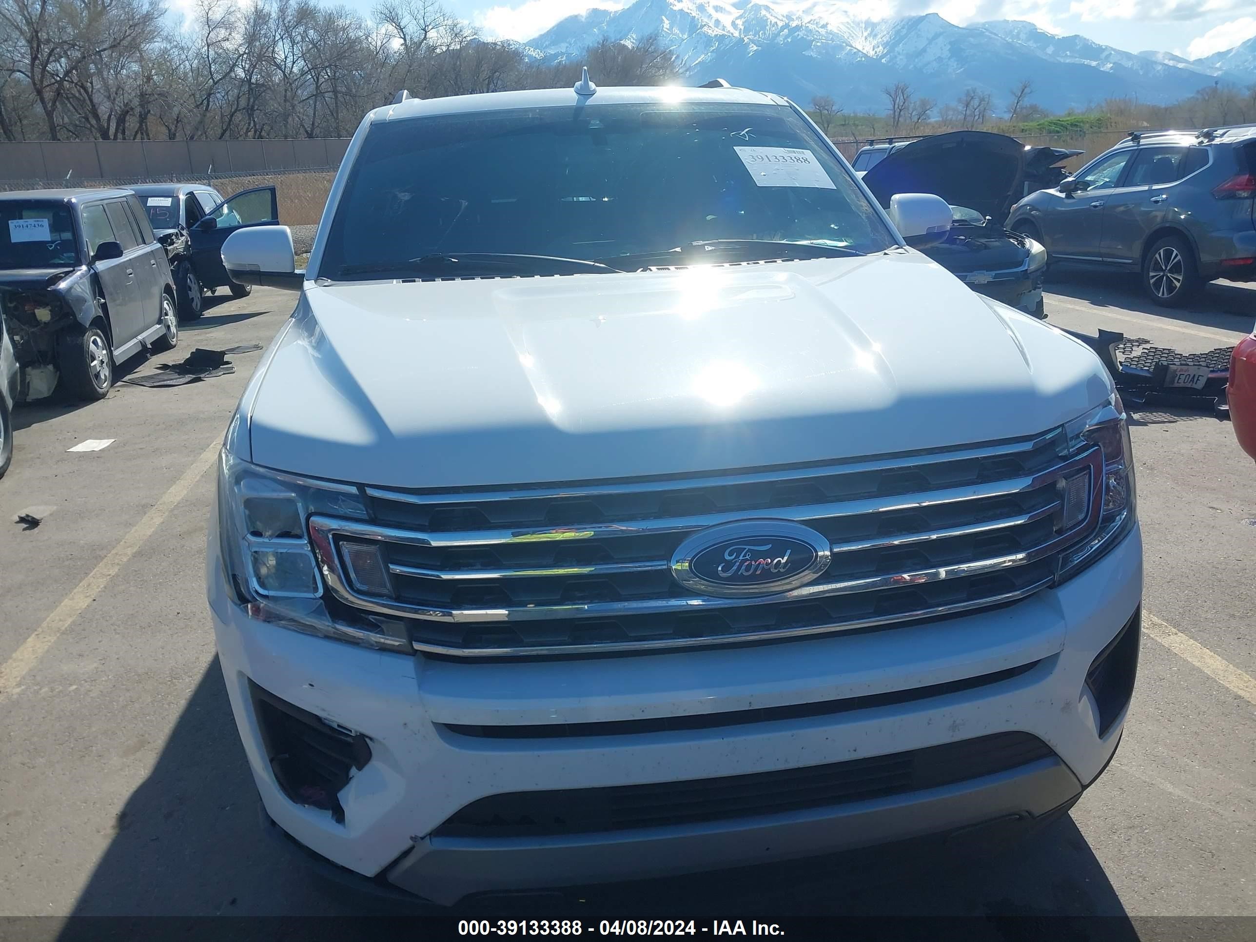 2020 Ford Expedition Xlt Max vin: 1FMJK1HT3LEA08194
