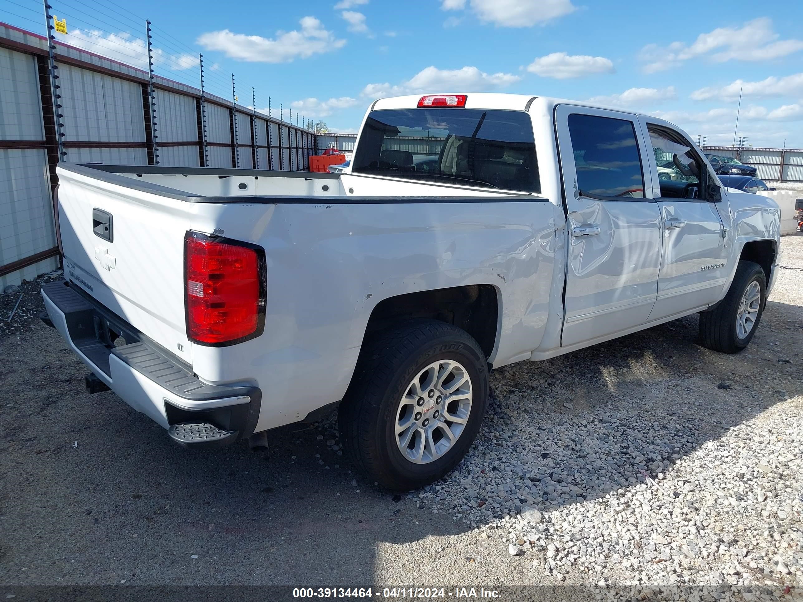 2015 Chevrolet Silverado 1500 1Lt vin: 3GCUKREC4FG180476