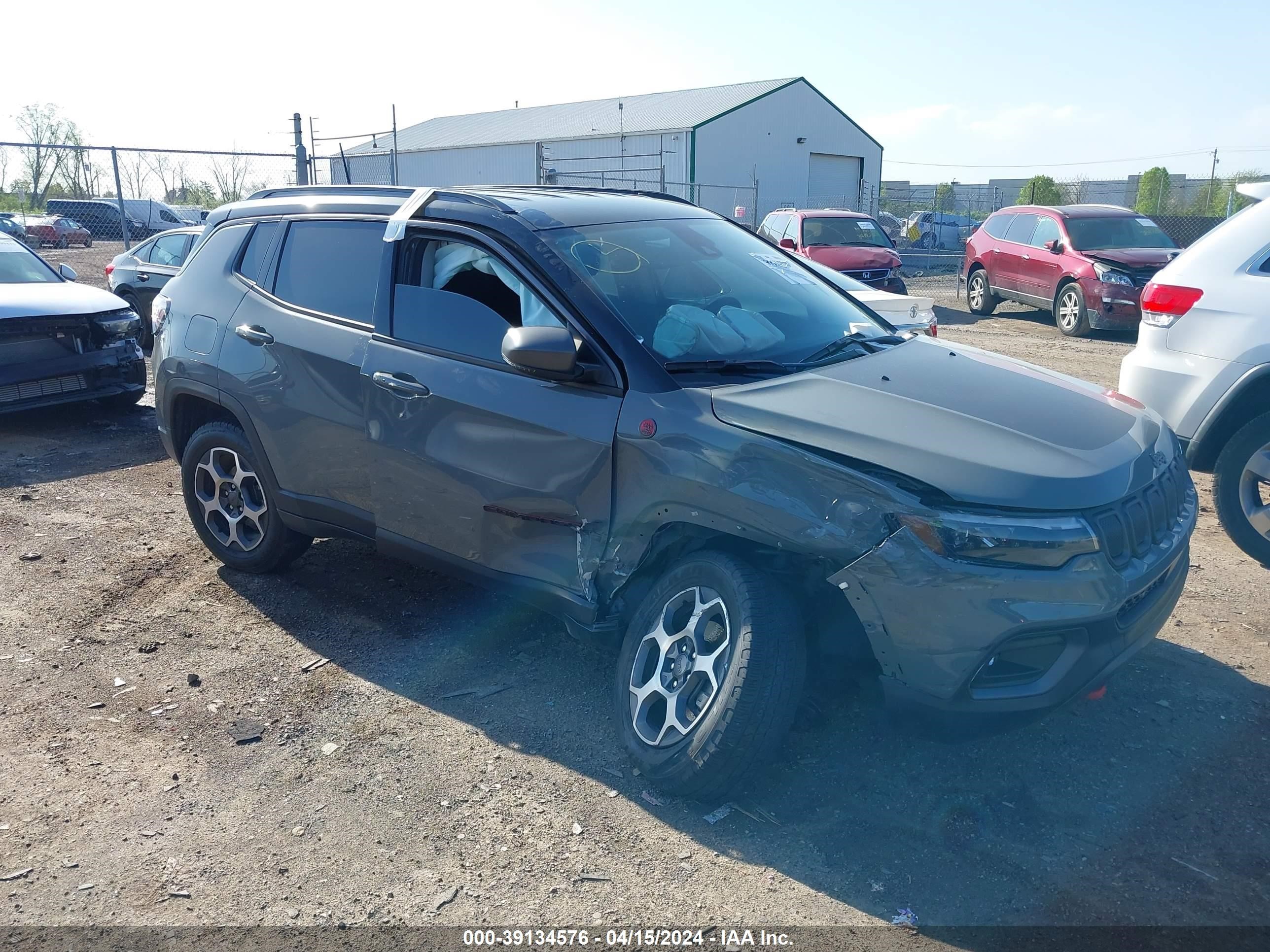 2022 Jeep Compass Trailhawk 4X4 vin: 3C4NJDDB3NT146800