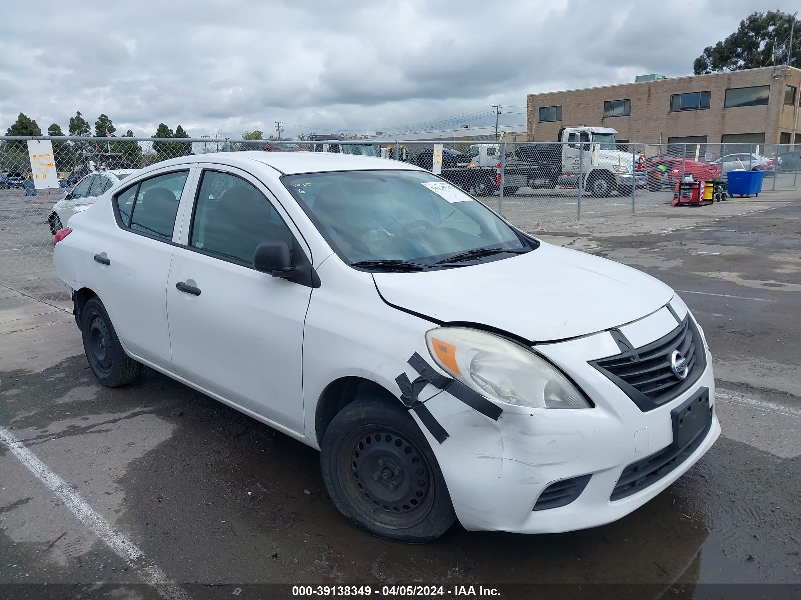 2014 Nissan Versa 1.6 S+ vin: 3N1CN7AP1EL825934