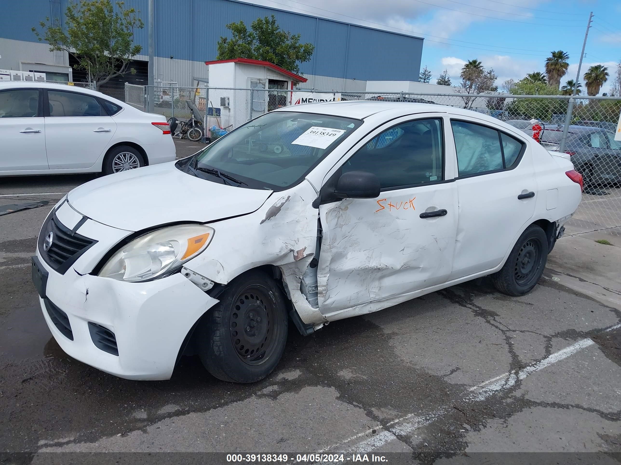 2014 Nissan Versa 1.6 S+ vin: 3N1CN7AP1EL825934