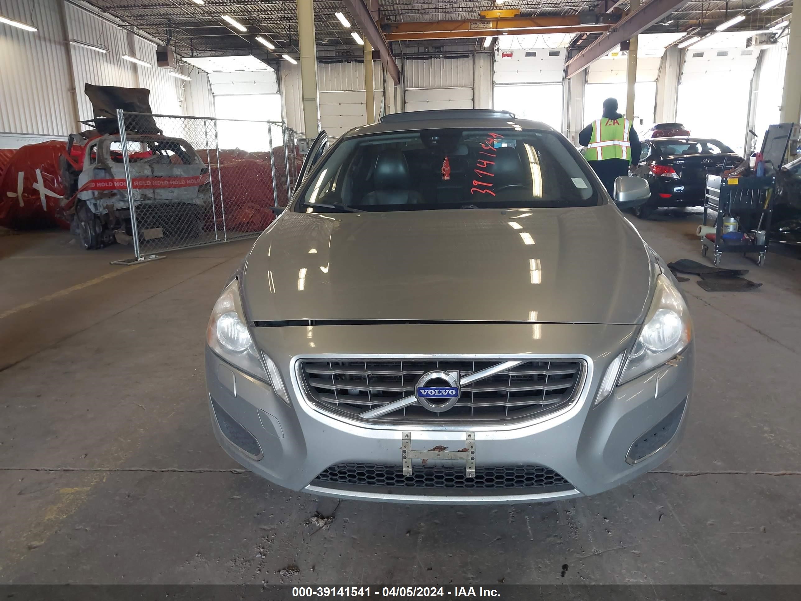 2013 Volvo S60 T5/T5 Platinum/T5 Premier/T5 Premier Plus vin: YV1612FS6D1213993