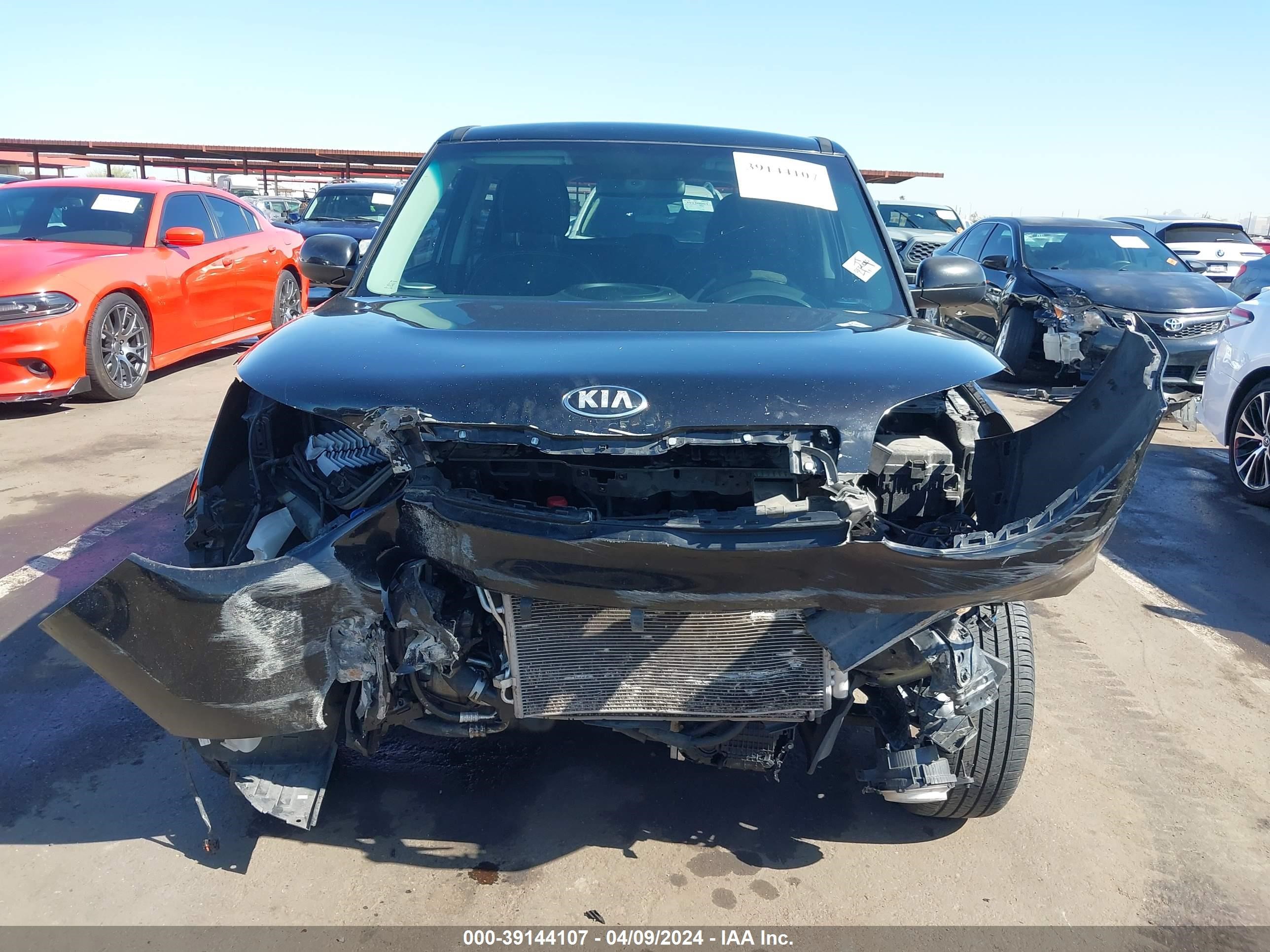 2016 Kia Soul + vin: KNDJP3A55G7293617