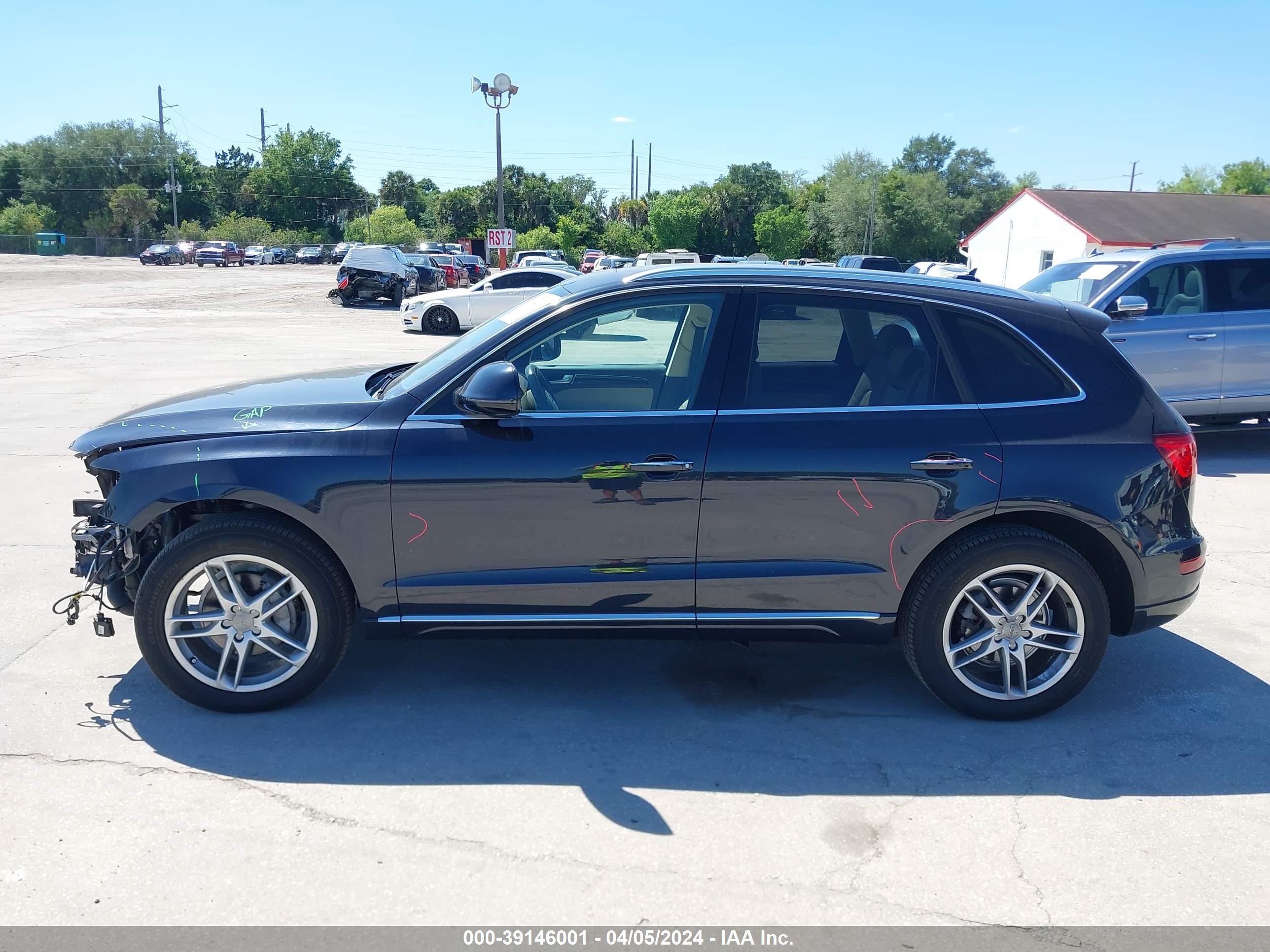 2017 Audi Q5 2.0T Premium vin: WA1C2AFP7HA097859