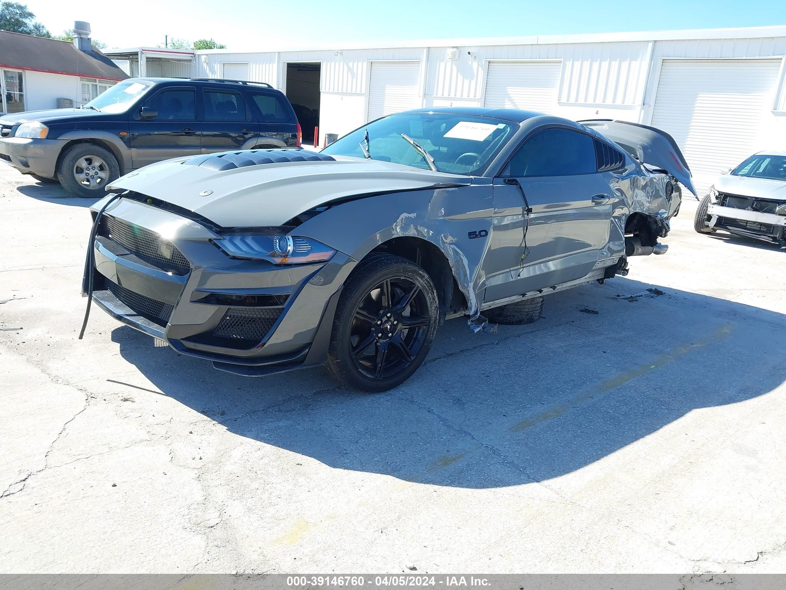 2019 Ford Mustang Gt Premium vin: 1FA6P8CF5K5117153